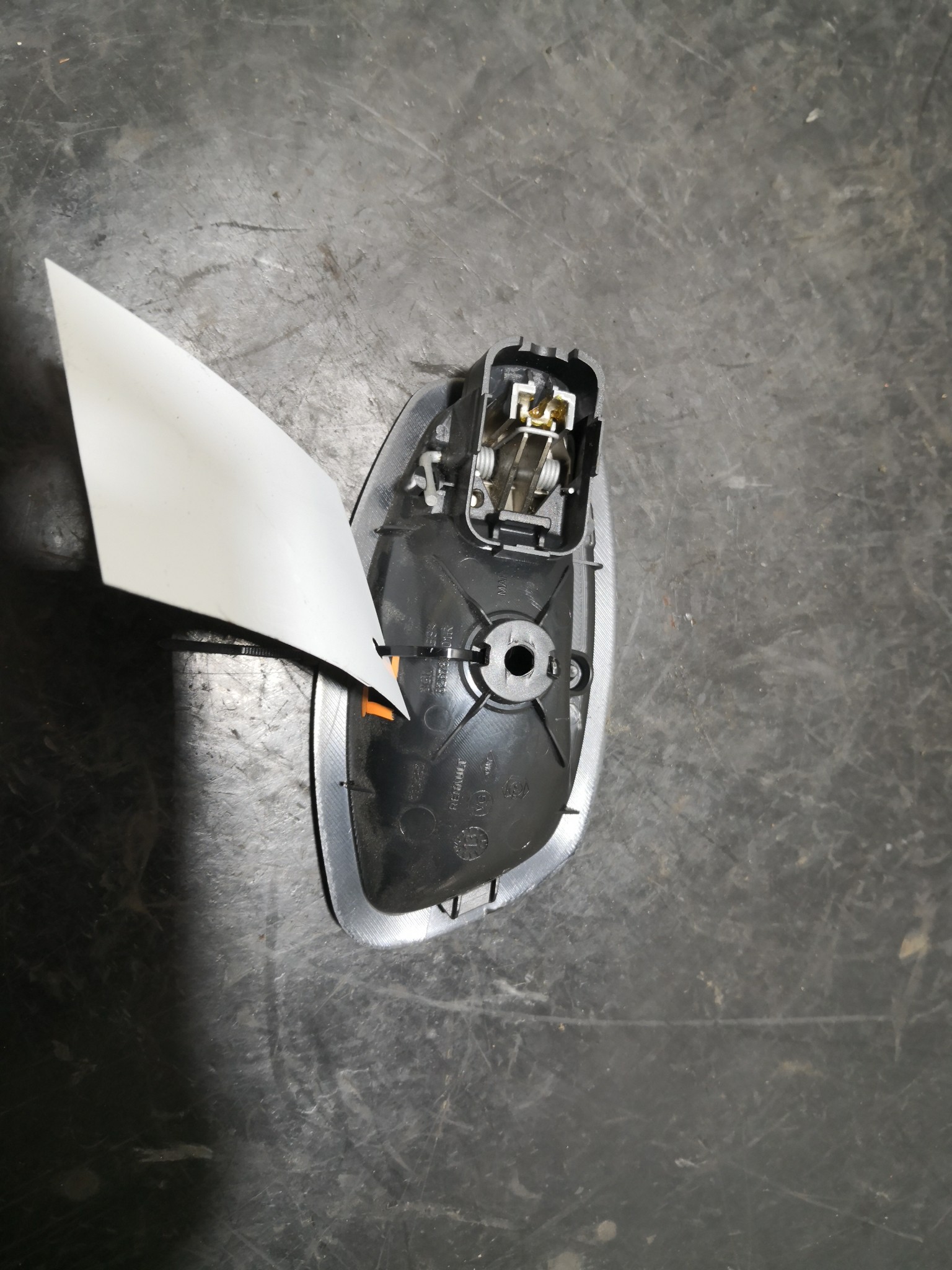 Puxador Interior Trás Esq RENAULT CLIO IV (BH_) | 12 -  Imagem-1