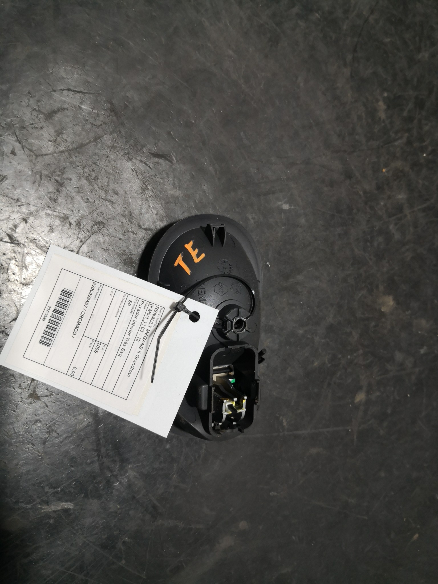 Puxador Interior Trás Esq RENAULT MEGANE II Grandtour (KM0/1_) | 03 - 12 Imagem-1