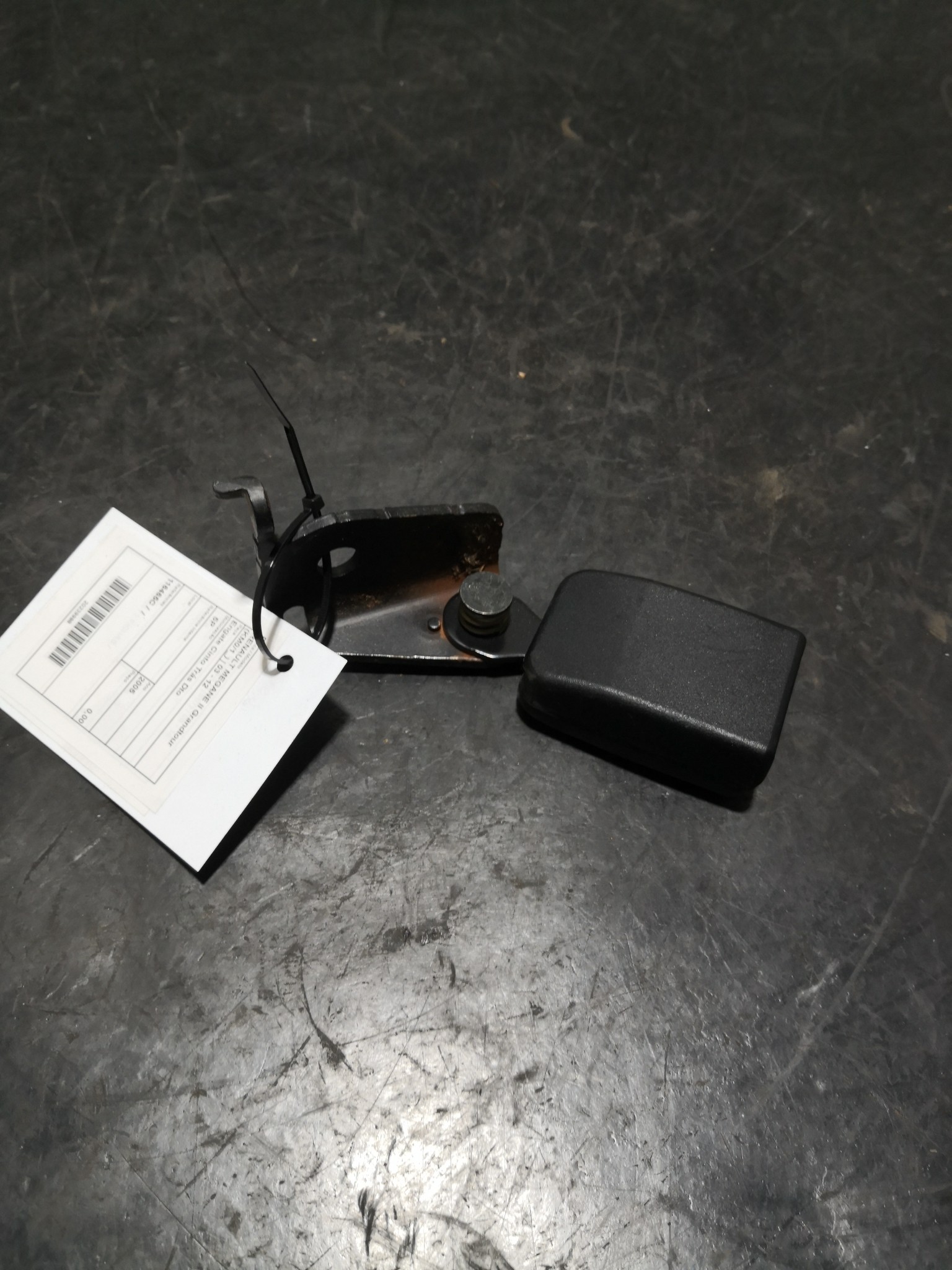 Engate Cinto Trás Dto RENAULT - ID S_99987