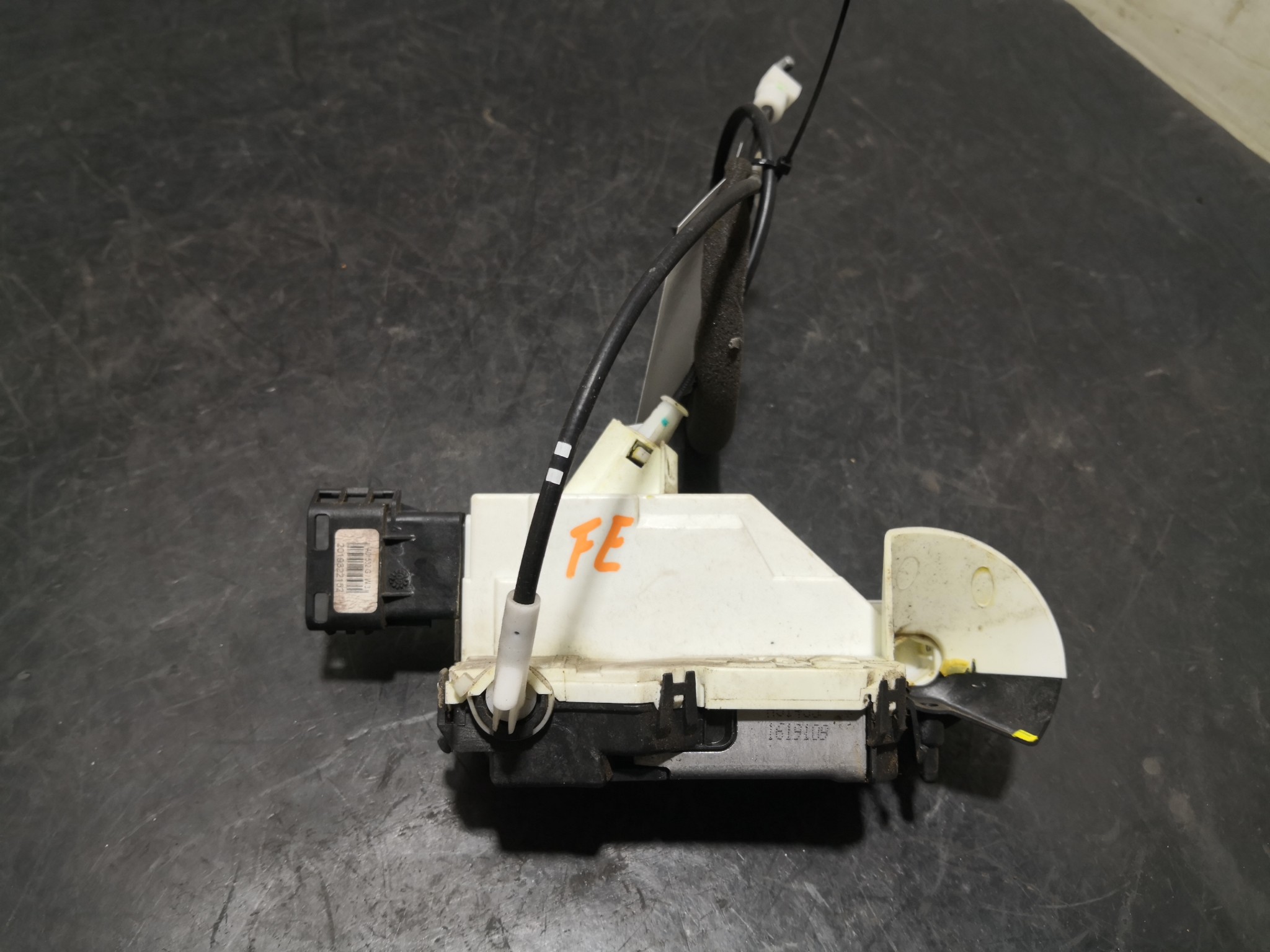 Fecho da Porta Frente Esq PEUGEOT - ID S_100137