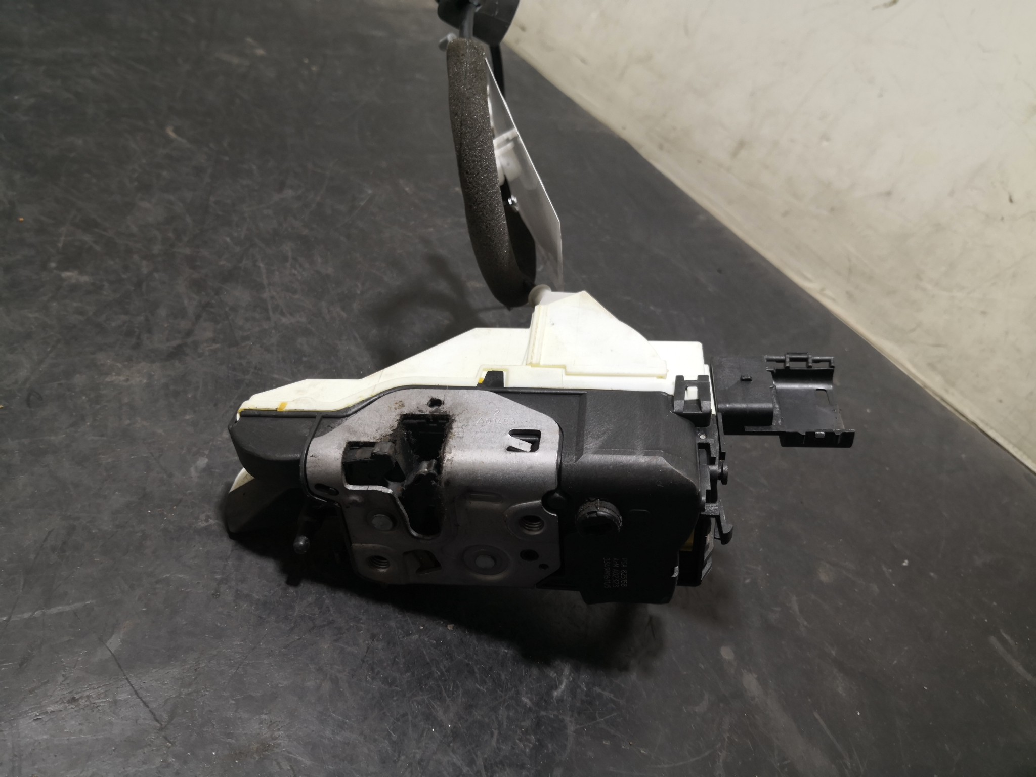 Fecho da Porta Frente Esq PEUGEOT 3008 Veículo multiuso (0U_) | 09 - 17 Imagem-2