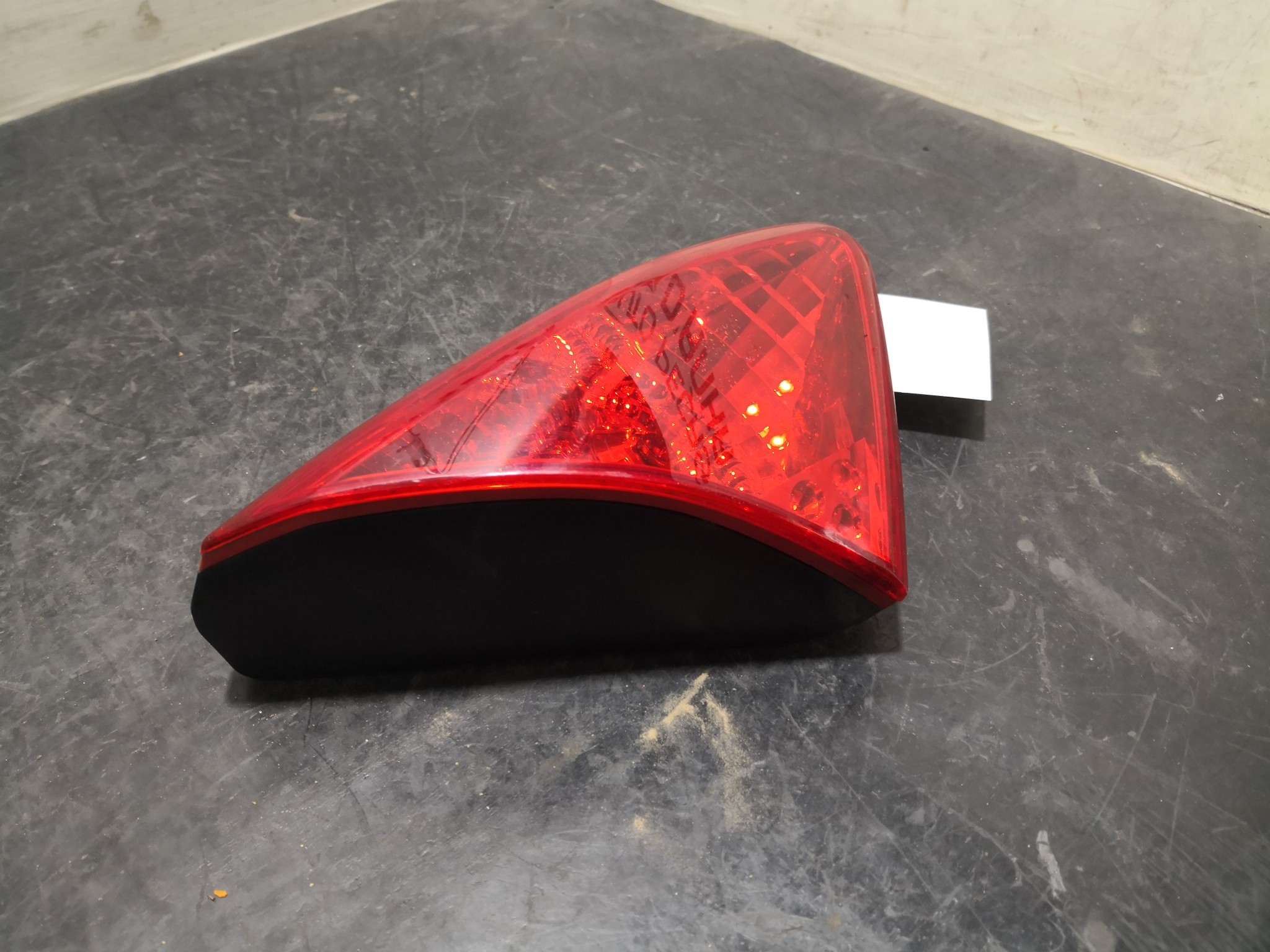 Farolim Mala PEUGEOT 3008 Veículo multiuso (0U_) | 09 - 17 Imagem-3