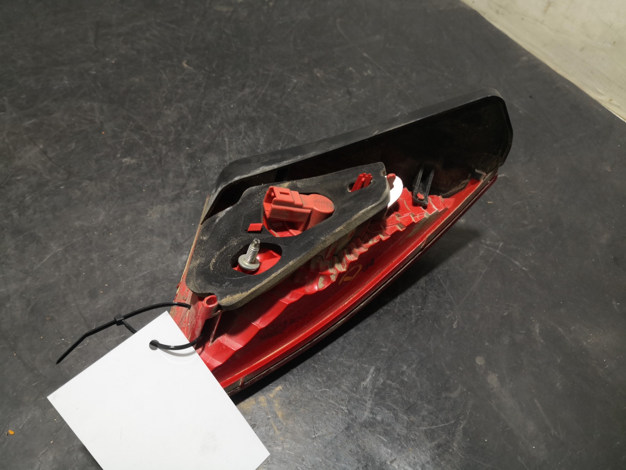 Farolim Mala PEUGEOT 3008 Veículo multiuso (0U_) | 09 - 17 Imagem-1