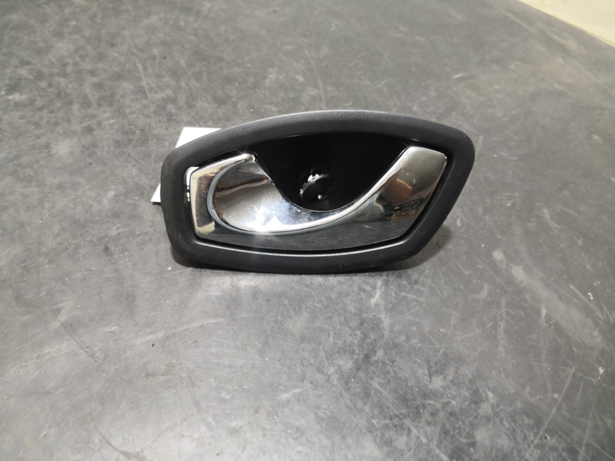 Puxador Interior Trás Esq RENAULT MEGANE III Hatchback (BZ0/1_) | 08 -  Imagem-1