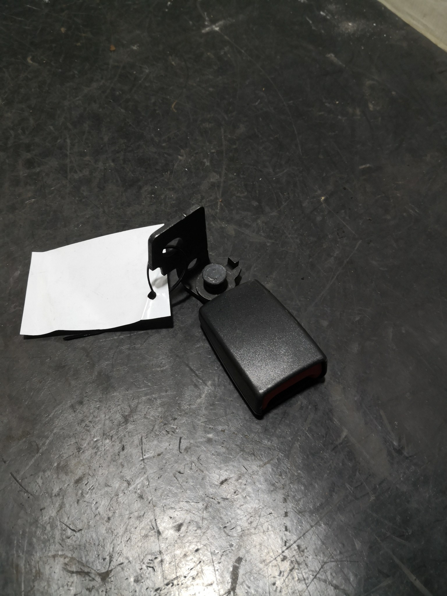 Engate Cinto Trás Esq OPEL CORSA D (S07) | 06 - 14 Imagem-1