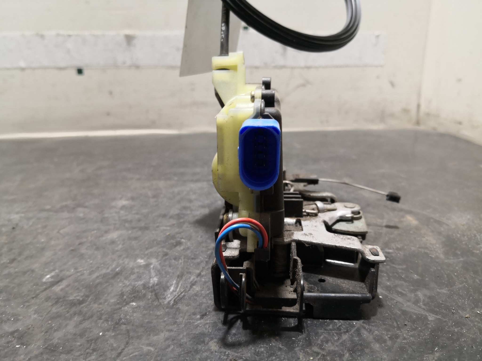 Fecho da Porta Frente Esq SEAT IBIZA III (6L1) | 02 - 09 Imagem-2