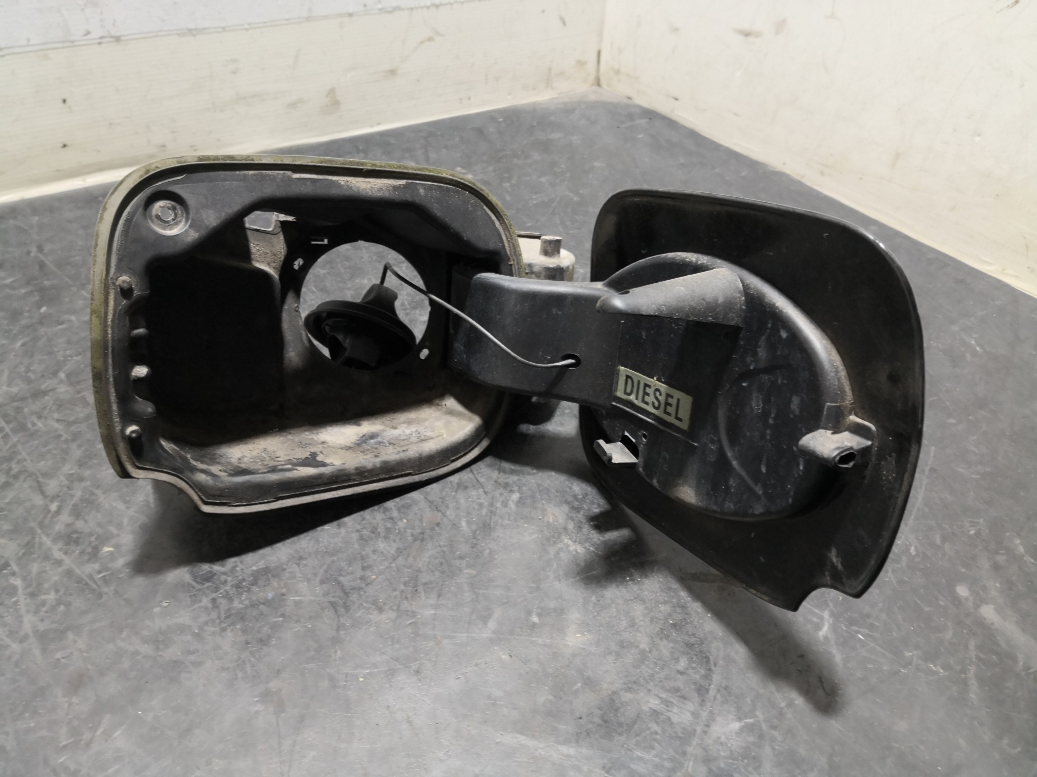 Tampa Exterior de Combustivel RENAULT CLIO III (BR0/1, CR0/1) | 05 -  Imagem-2