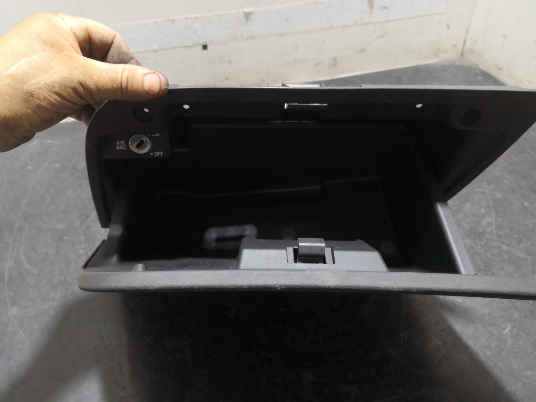 Porta Luvas SEAT LEON (1P1) | 05 - 13 Imagem-1