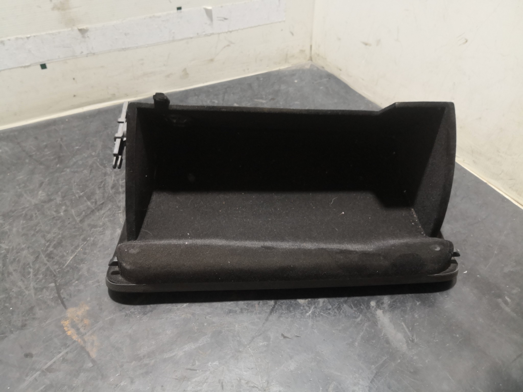 Porta Luvas VOLKSWAGEN - ID S_101617