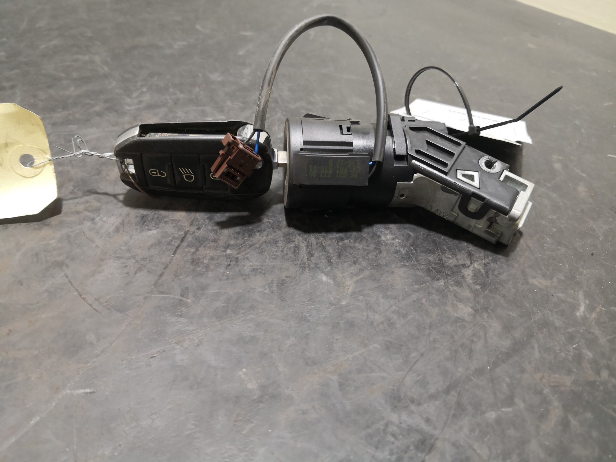 Canhão de Ignição PEUGEOT 208 I (CA_, CC_) | 12 -  Imagem-2