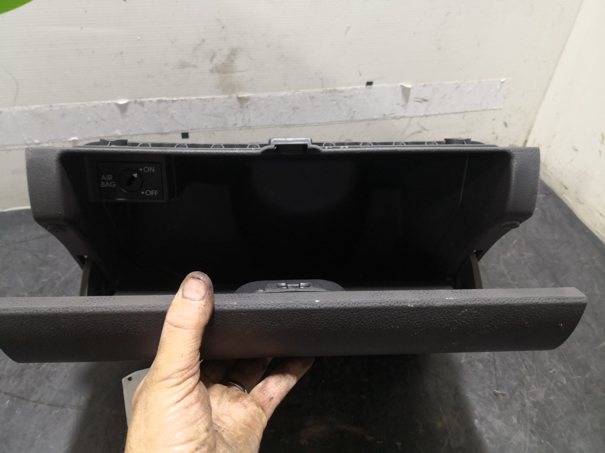 Porta Luvas VOLKSWAGEN POLO (9N_) | 01 - 14 Imagem-1