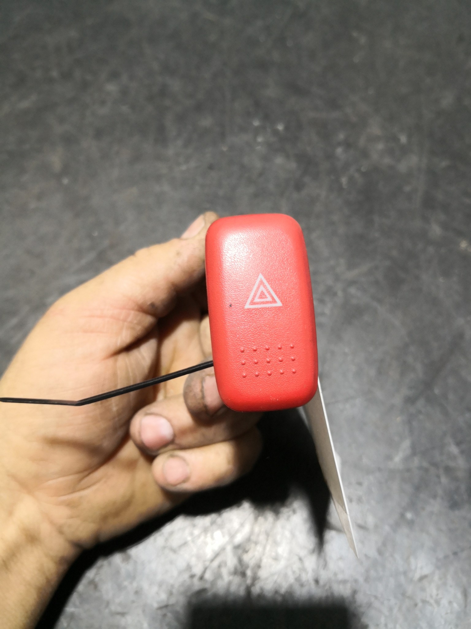 Botão 4 Piscas HONDA HR-V (GH) | 99 - 05 Imagem-1