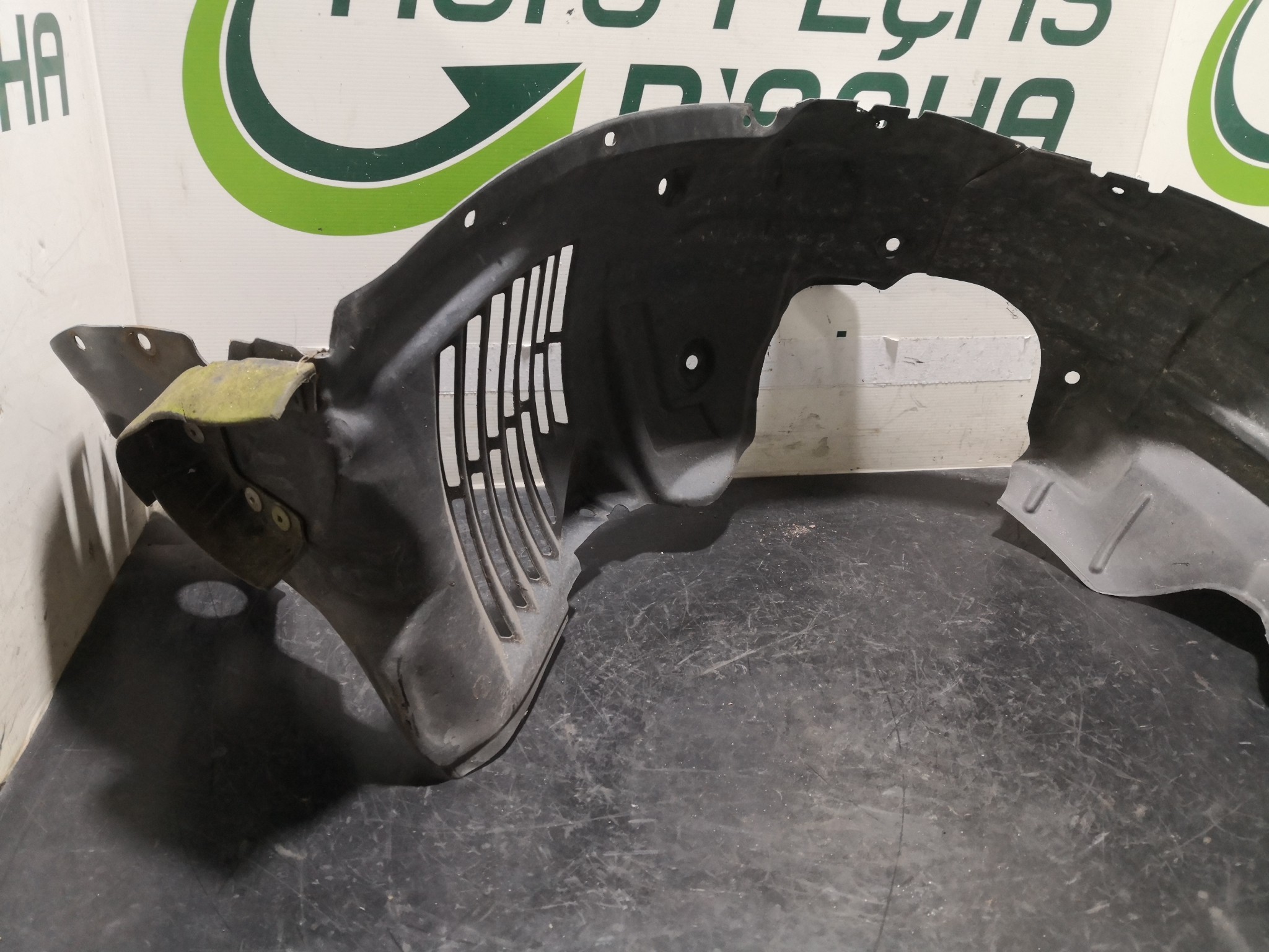 Cave de Roda Esq MAZDA 6 três volumes (GH) | 07 - 13 Imagem-3