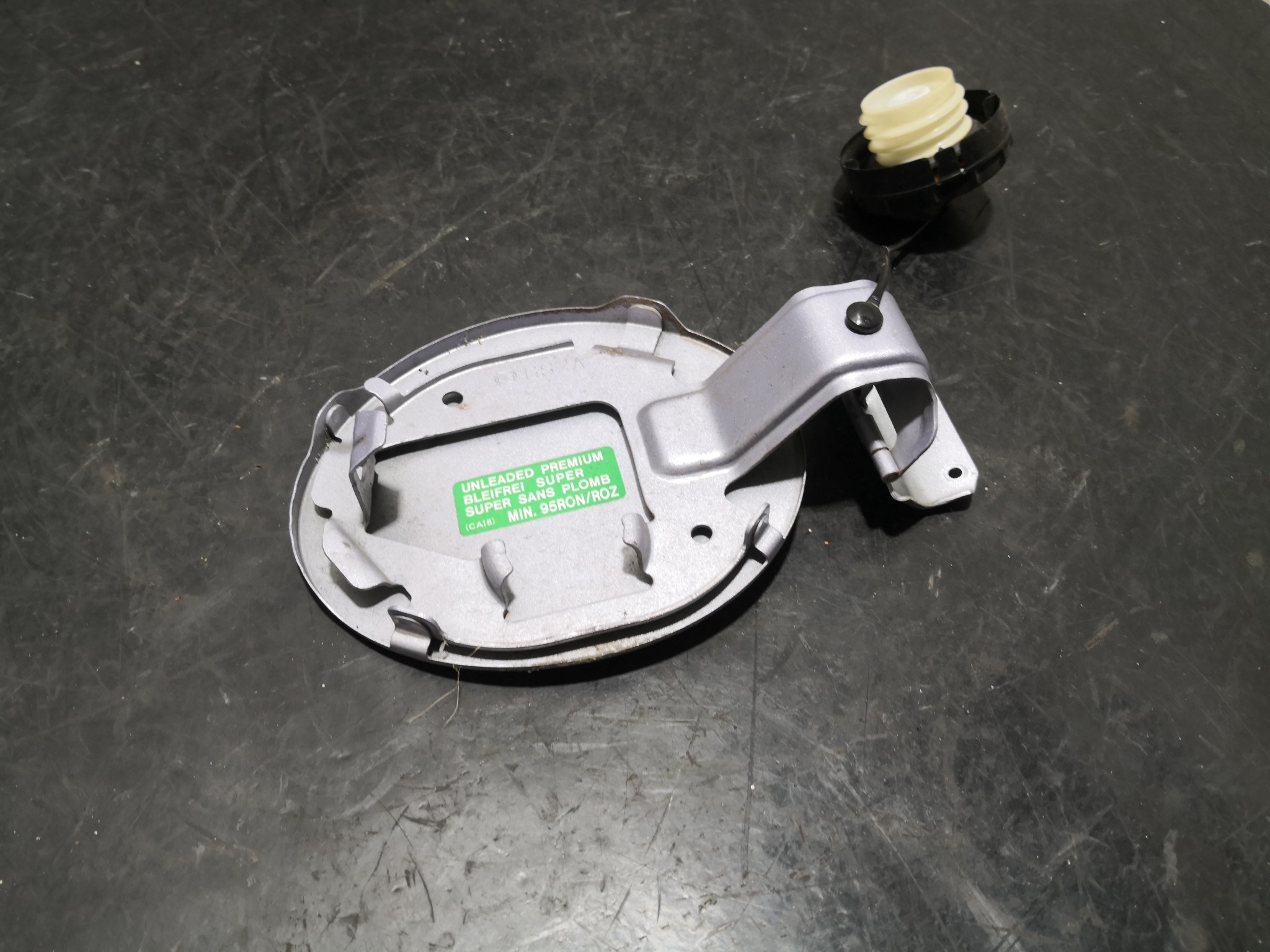 Tampa Exterior de Combustivel MAZDA 6 três volumes (GH) | 07 - 13 Imagem-2