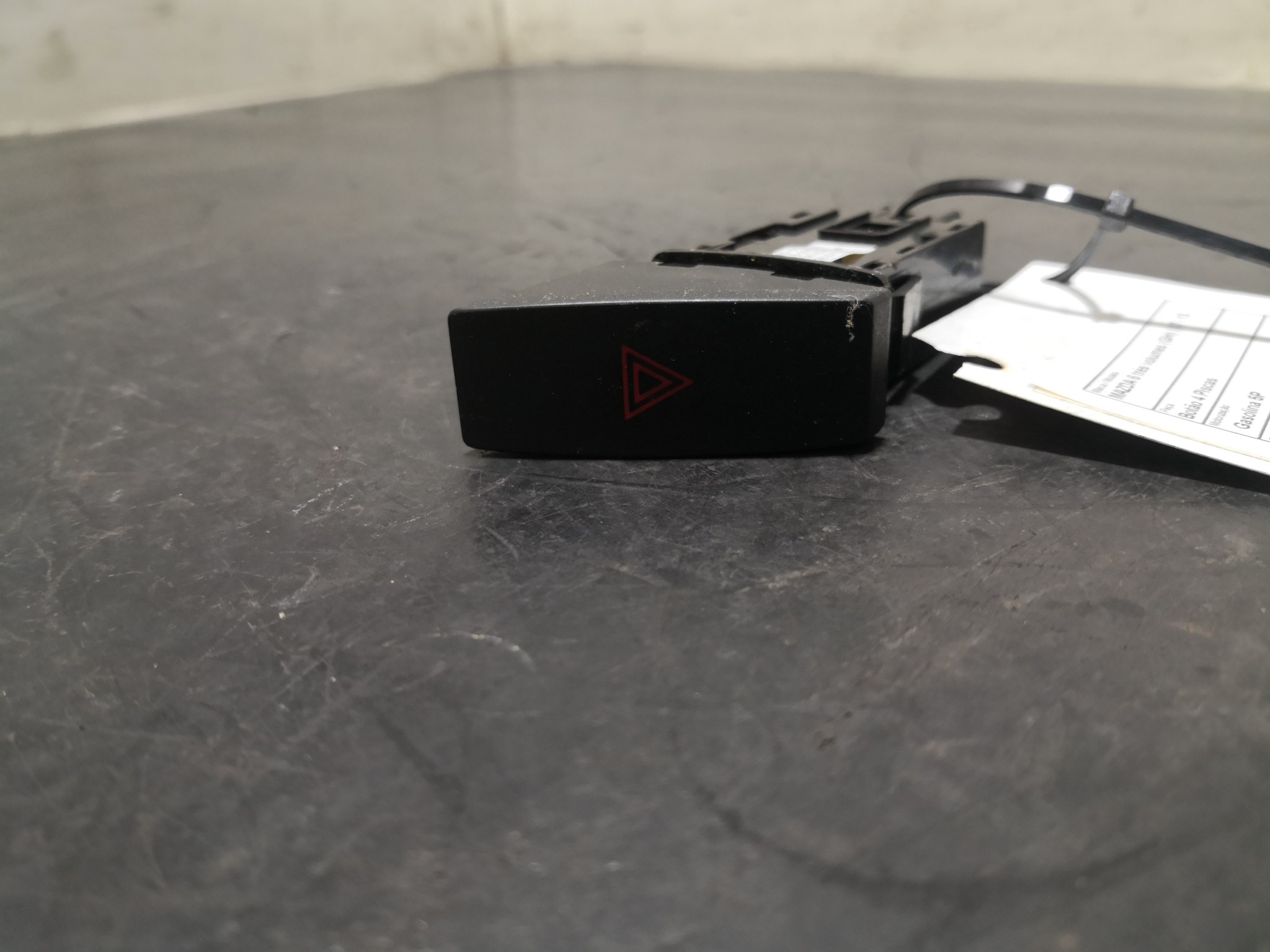 Botão 4 Piscas MAZDA 6 três volumes (GH) | 07 - 13 Imagem-1