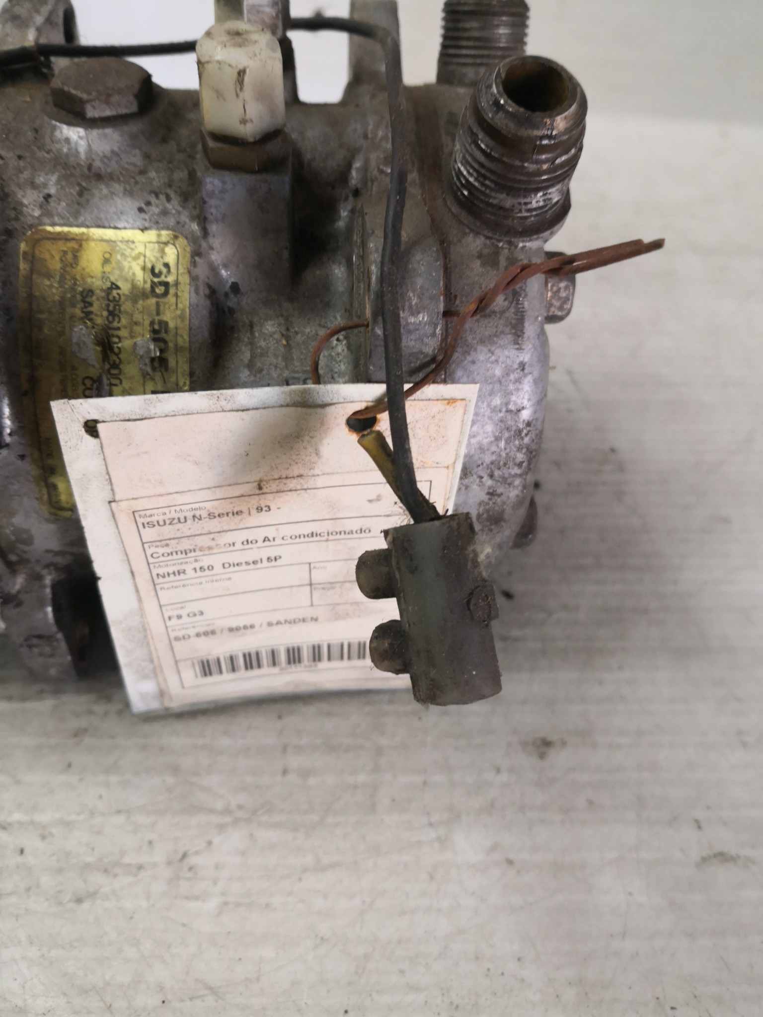 Compressor do Ar condicionado ISUZU N-Serie | 93 -  Imagem-1