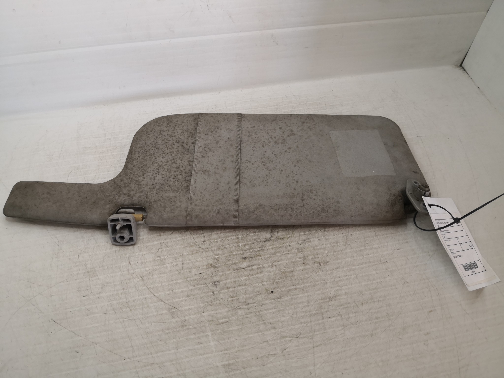 Pala de Sol Esq MITSUBISHI - ID S_36847