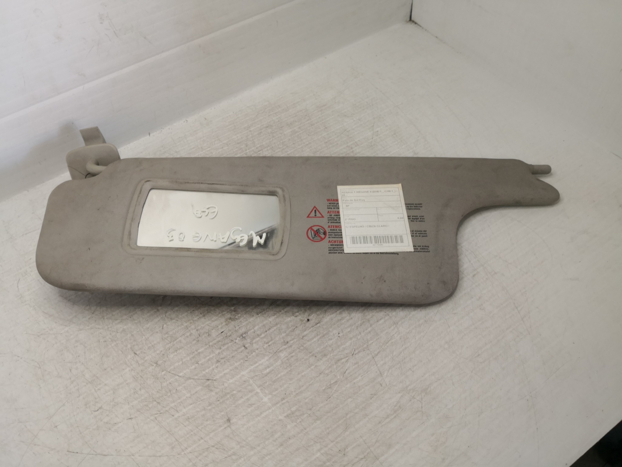 Pala de Sol Esq RENAULT - ID S_36679