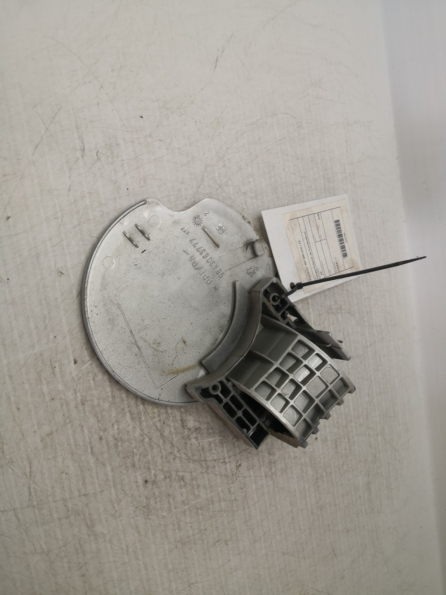 Tampa Exterior de Combustivel PEUGEOT - ID S_67589