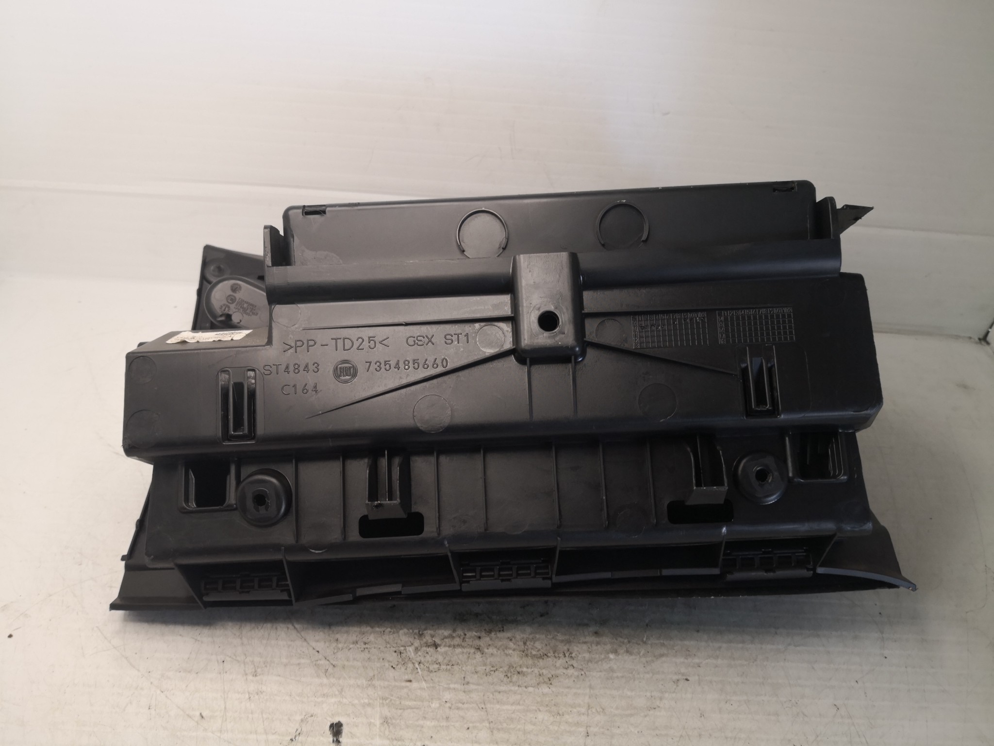 Porta Luvas FIAT - ID S_102792