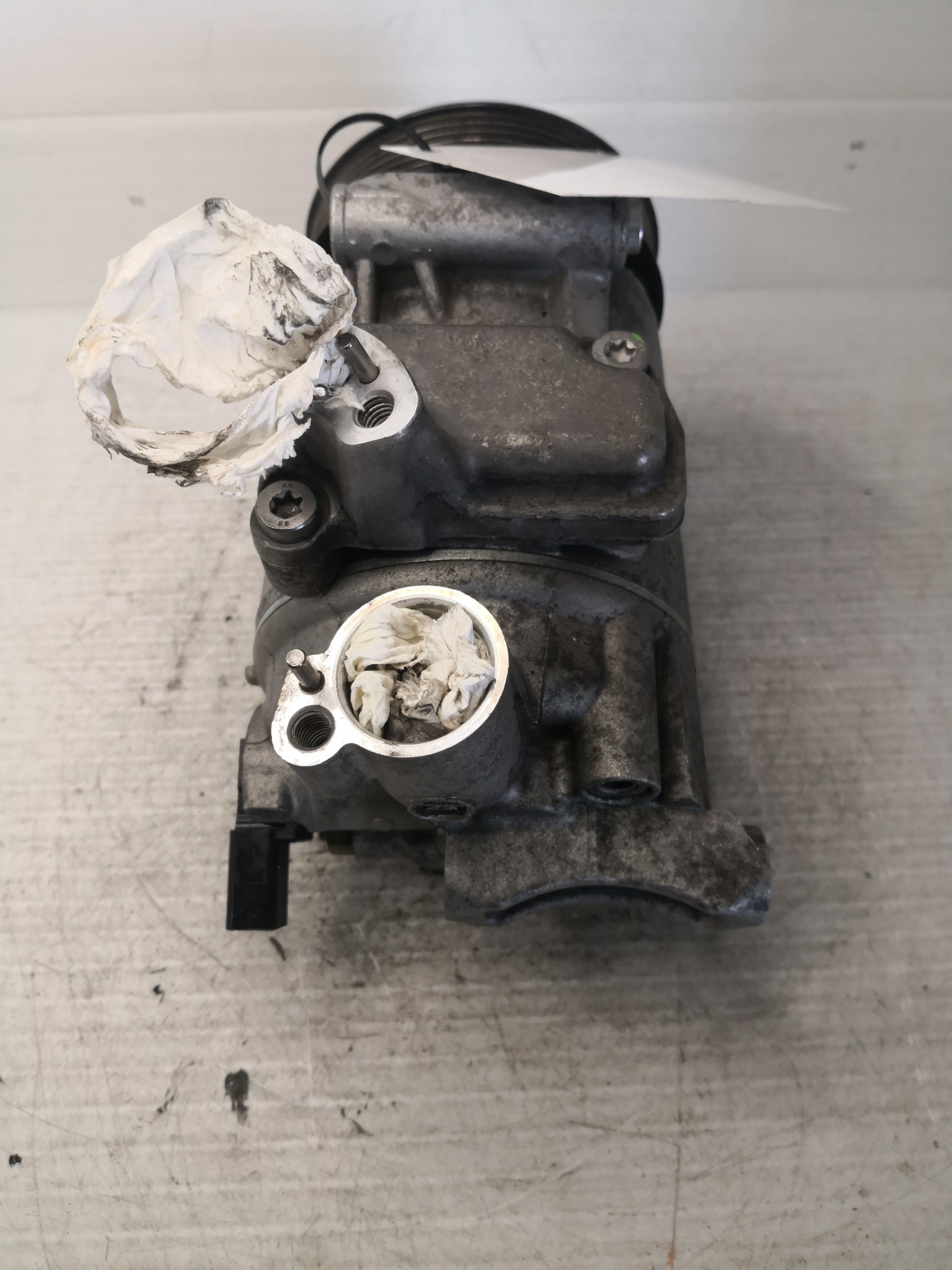 Compressor do Ar condicionado SEAT IBIZA IV (6J5, 6P1) | 08 - 17 Imagem-2