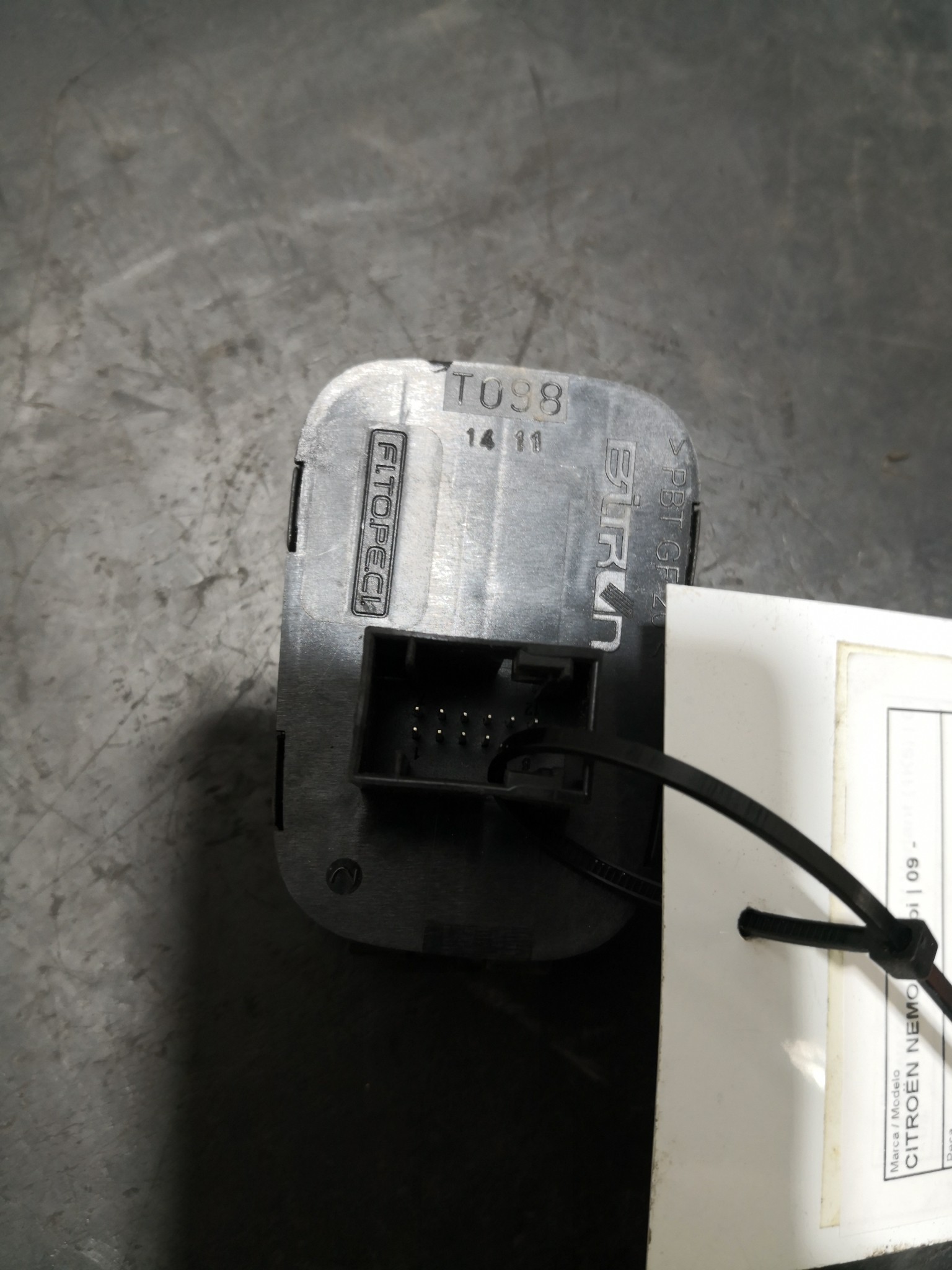 Botão 4 Piscas CITROEN - ID S_102962