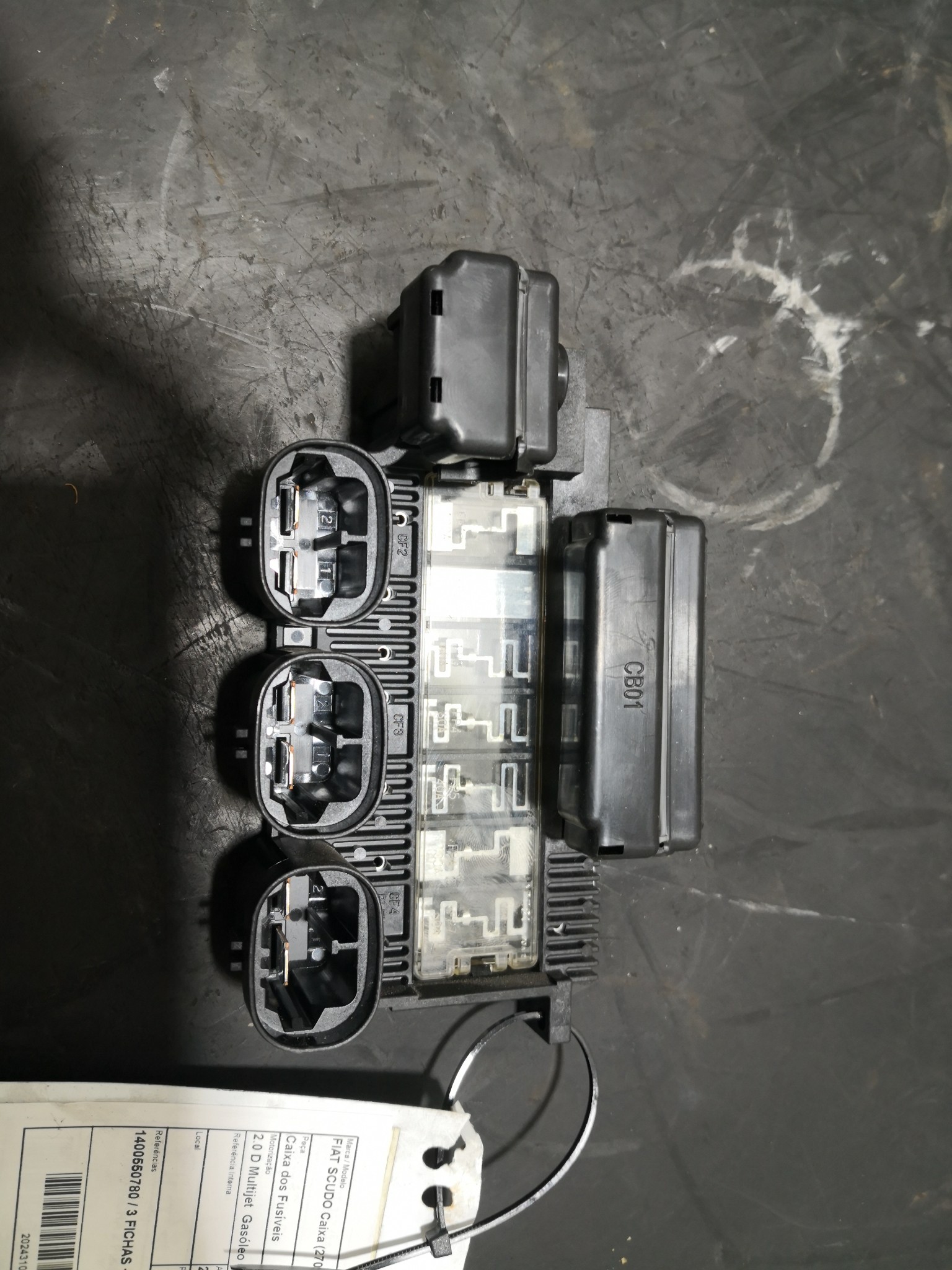 Caixa dos Fusíveis FIAT - ID S_103101