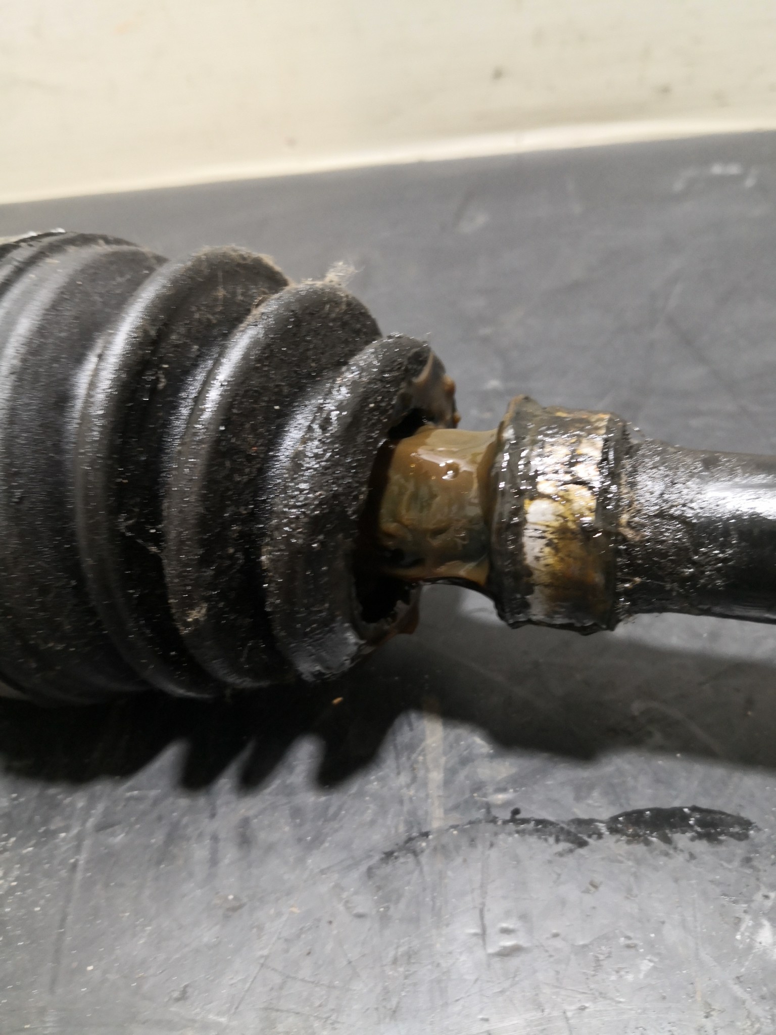 Transmissão Esq VOLVO V50 (545) | 03 - 12 Imagem-1