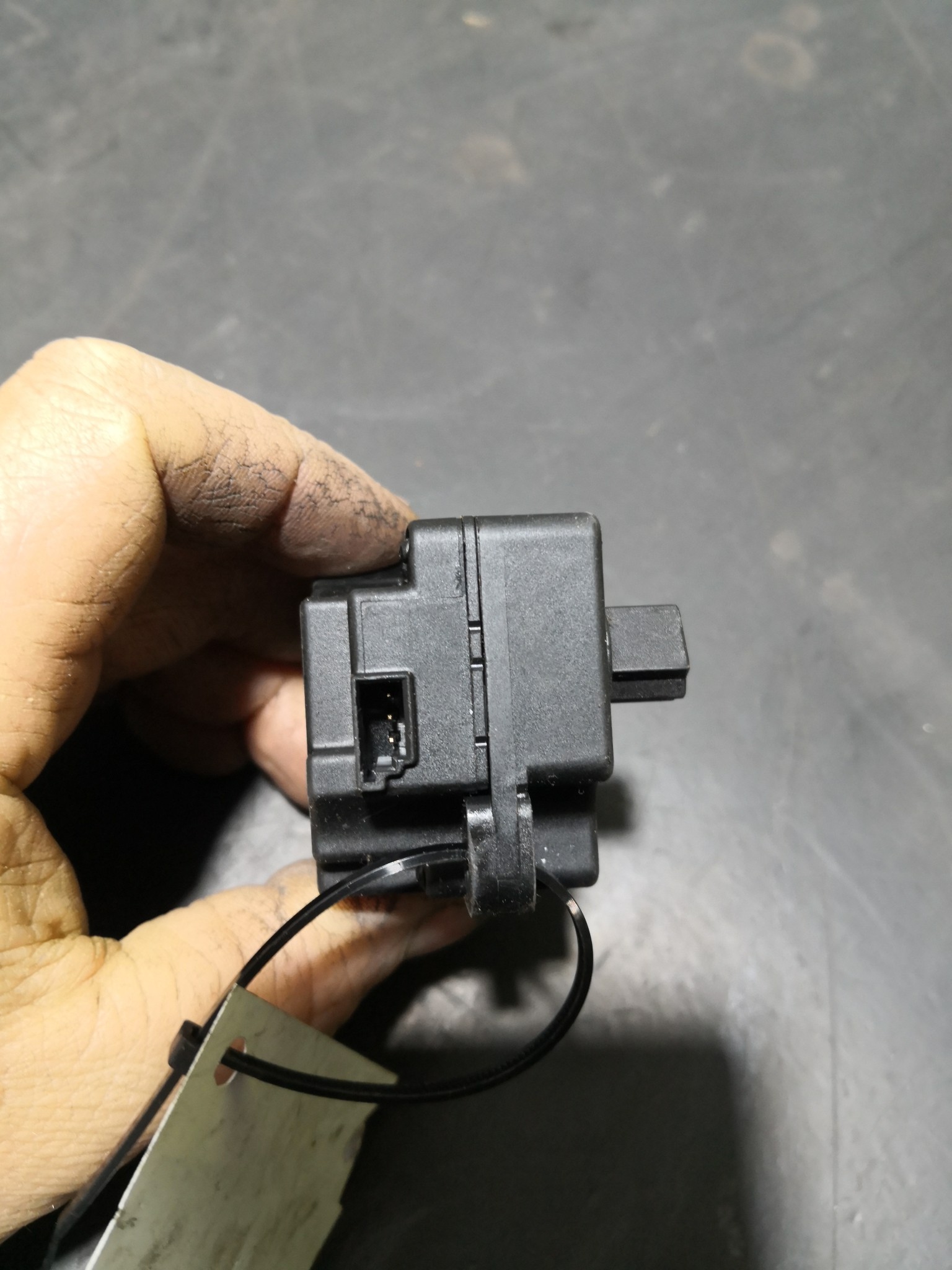 Motor de Comporta VOLVO C30 (533) | 06 - 13 Imagem-1