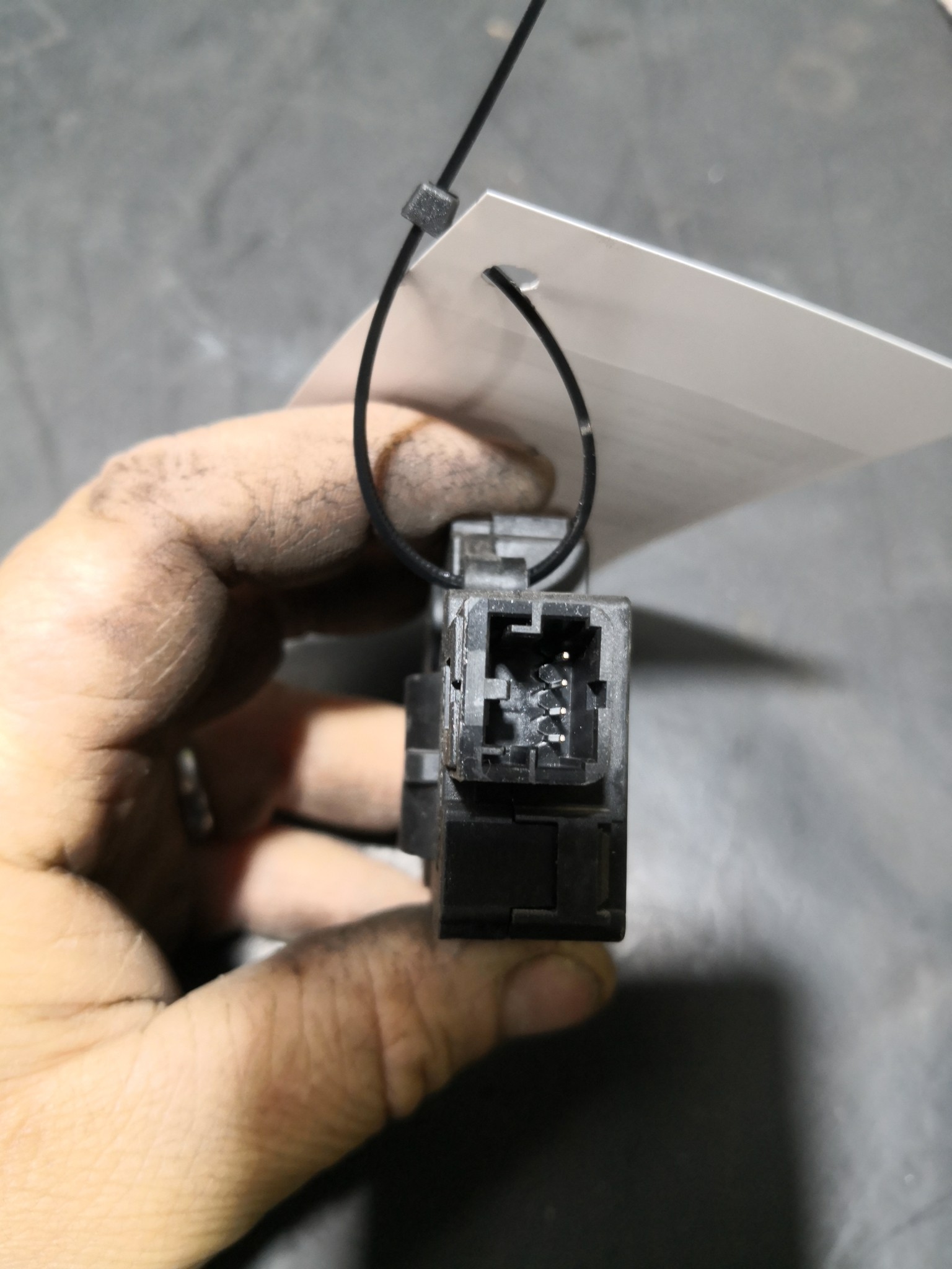 Motor de Comporta BMW 3 (E90) | 04 - 12 Imagem-1