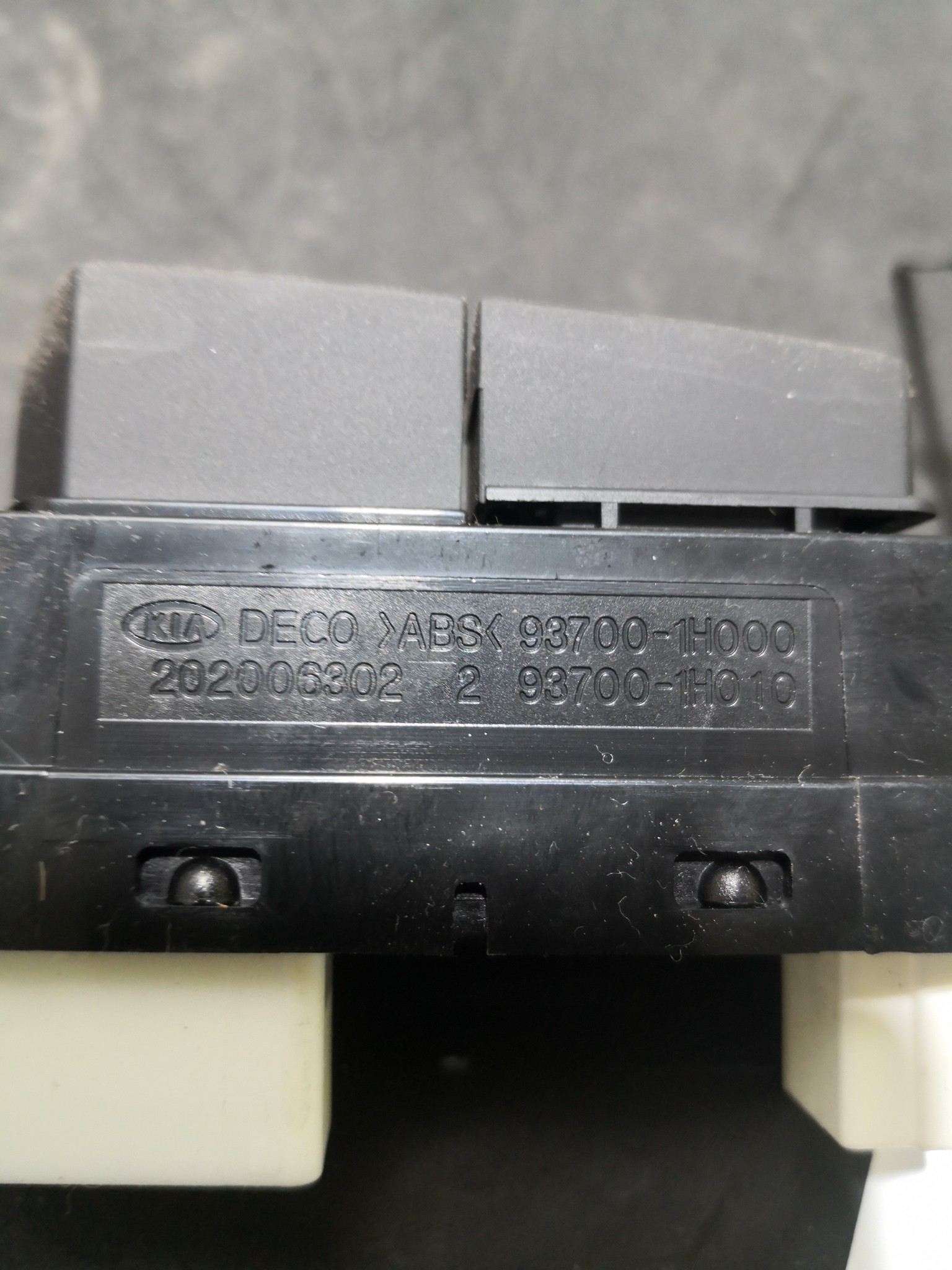 Botão 4 Piscas KIA CEED SW (ED) | 07 - 12 Imagem-1