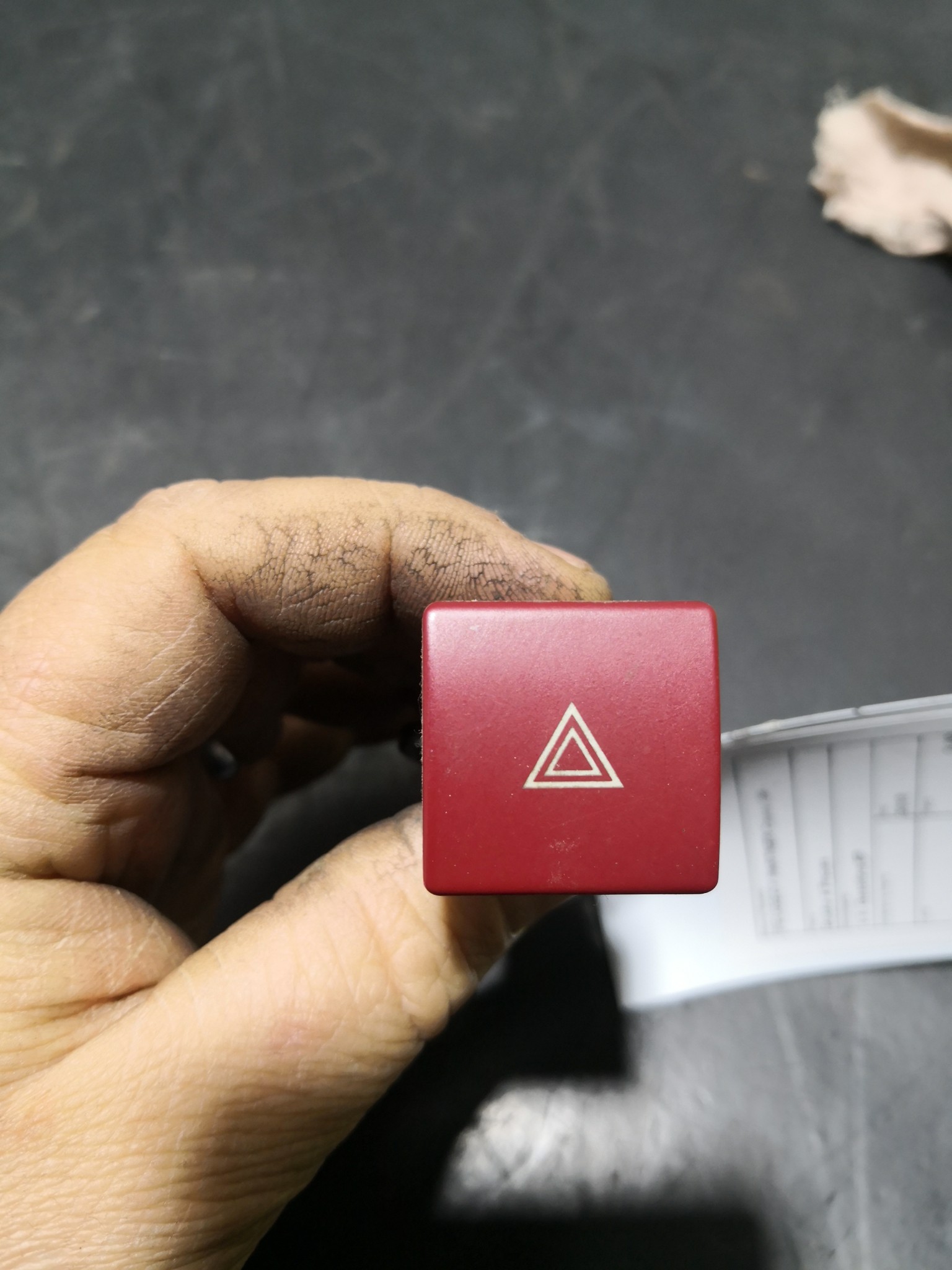 Botão 4 Piscas PEUGEOT - ID S_103421