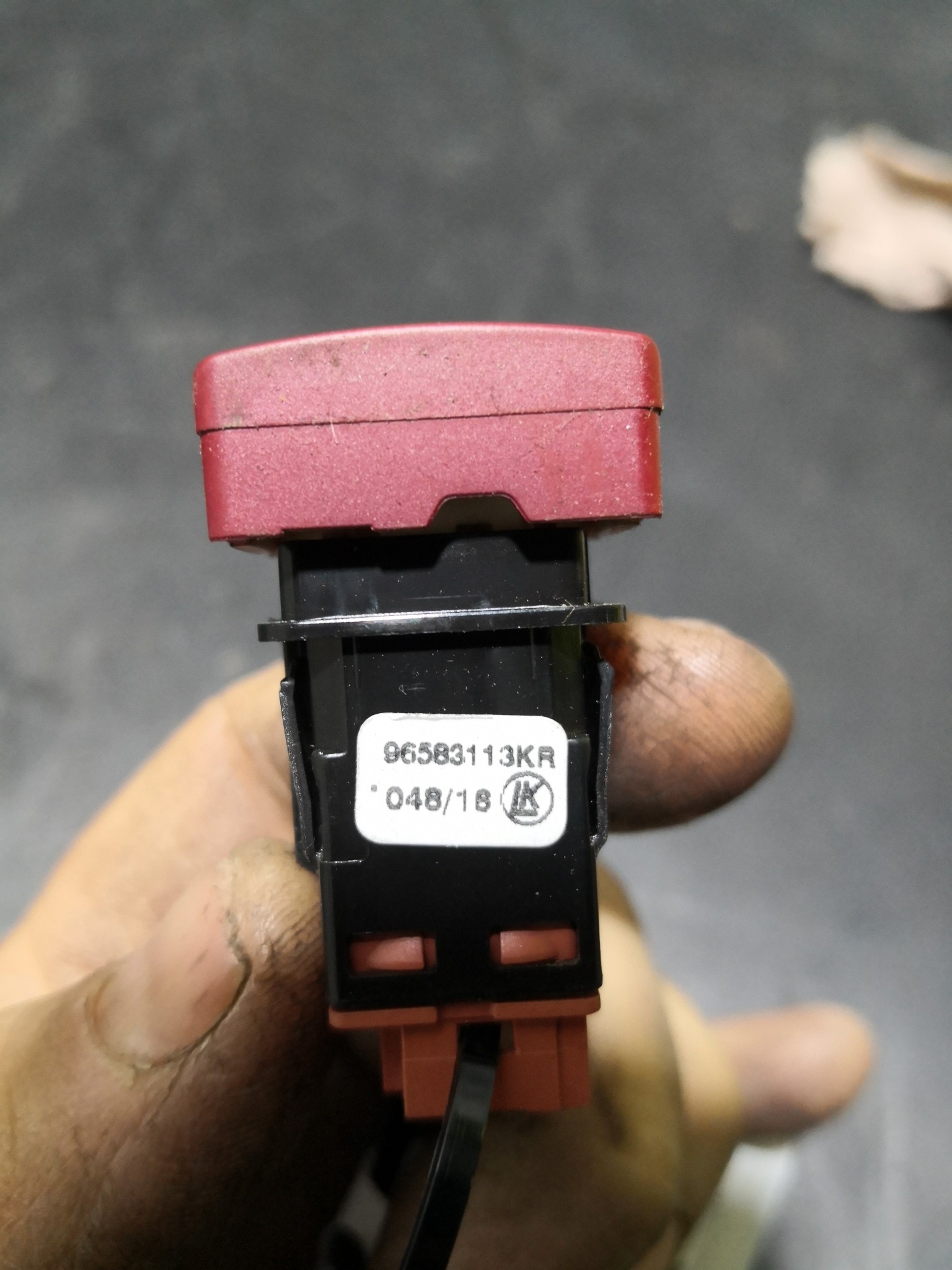 Botão 4 Piscas PEUGEOT PARTNER Caixa | 08 -  Imagem-1