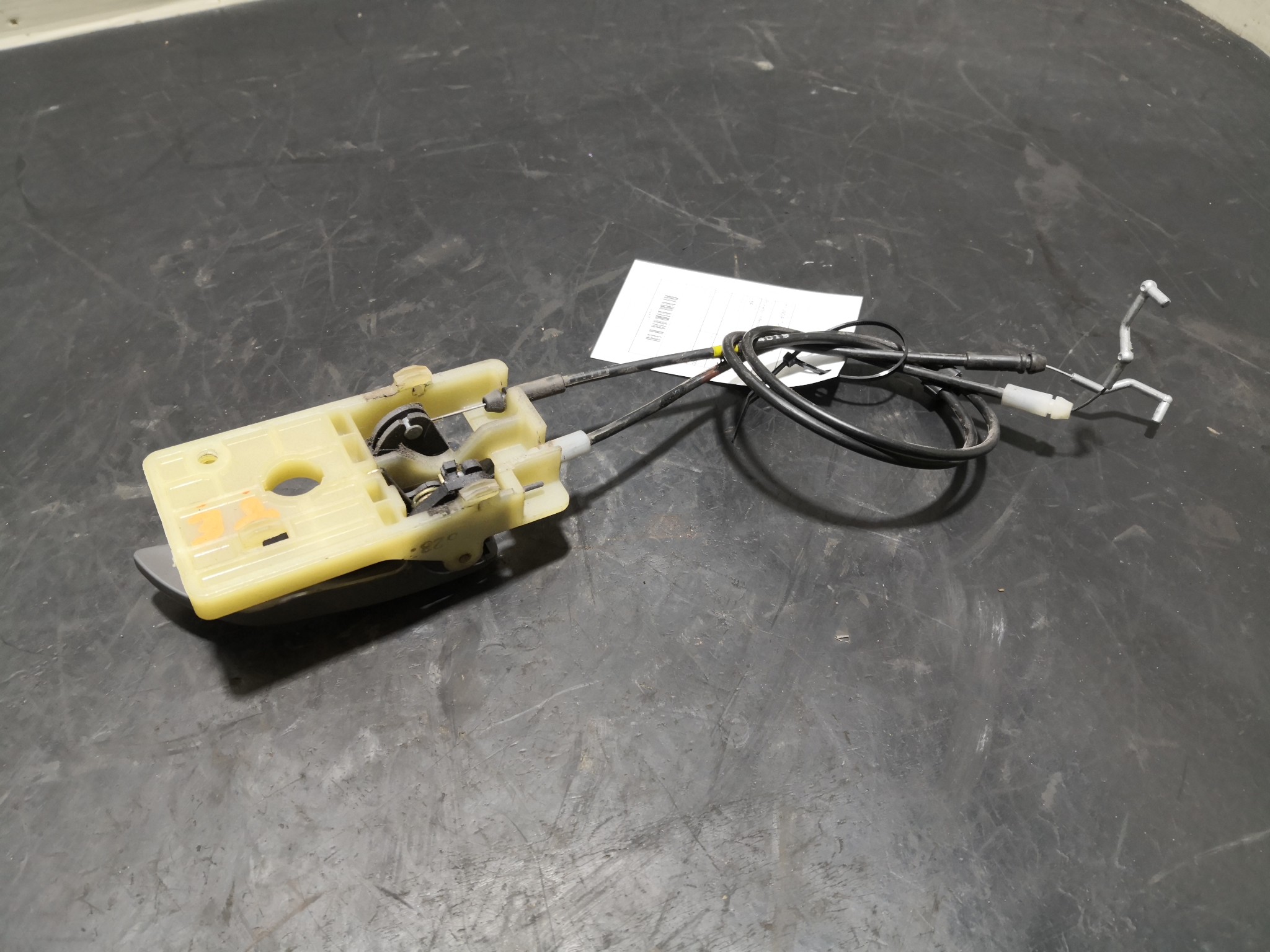 Puxador Interior Trás Esq HYUNDAI TUCSON (JM) | 04 -  Imagem-2