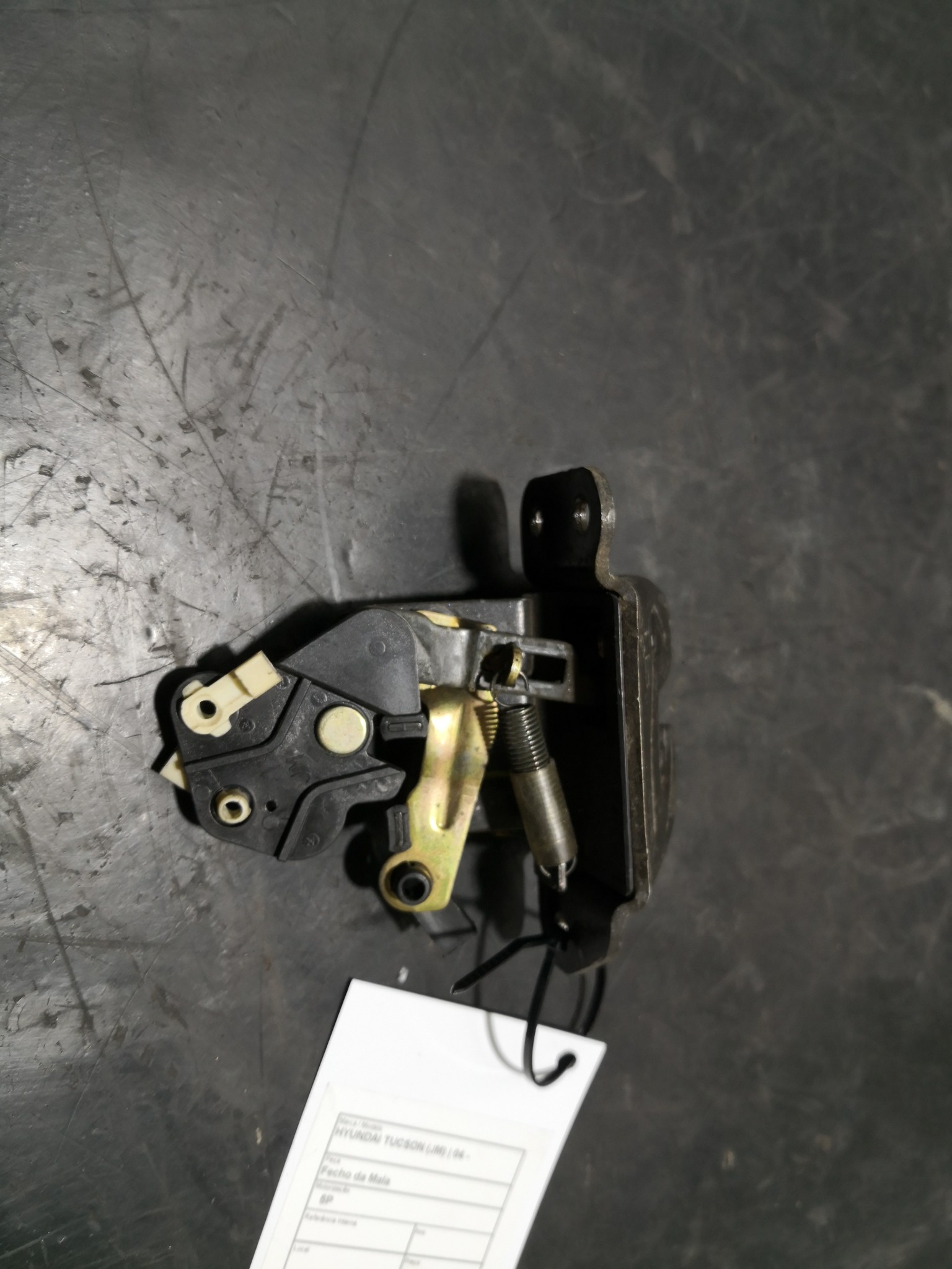 Fecho da Mala HYUNDAI TUCSON (JM) | 04 -  Imagem-1