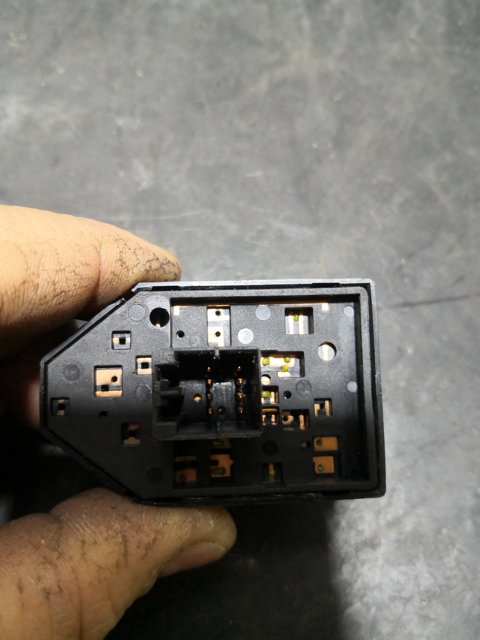 Botão Regulação Espelhos HYUNDAI - ID S_103600