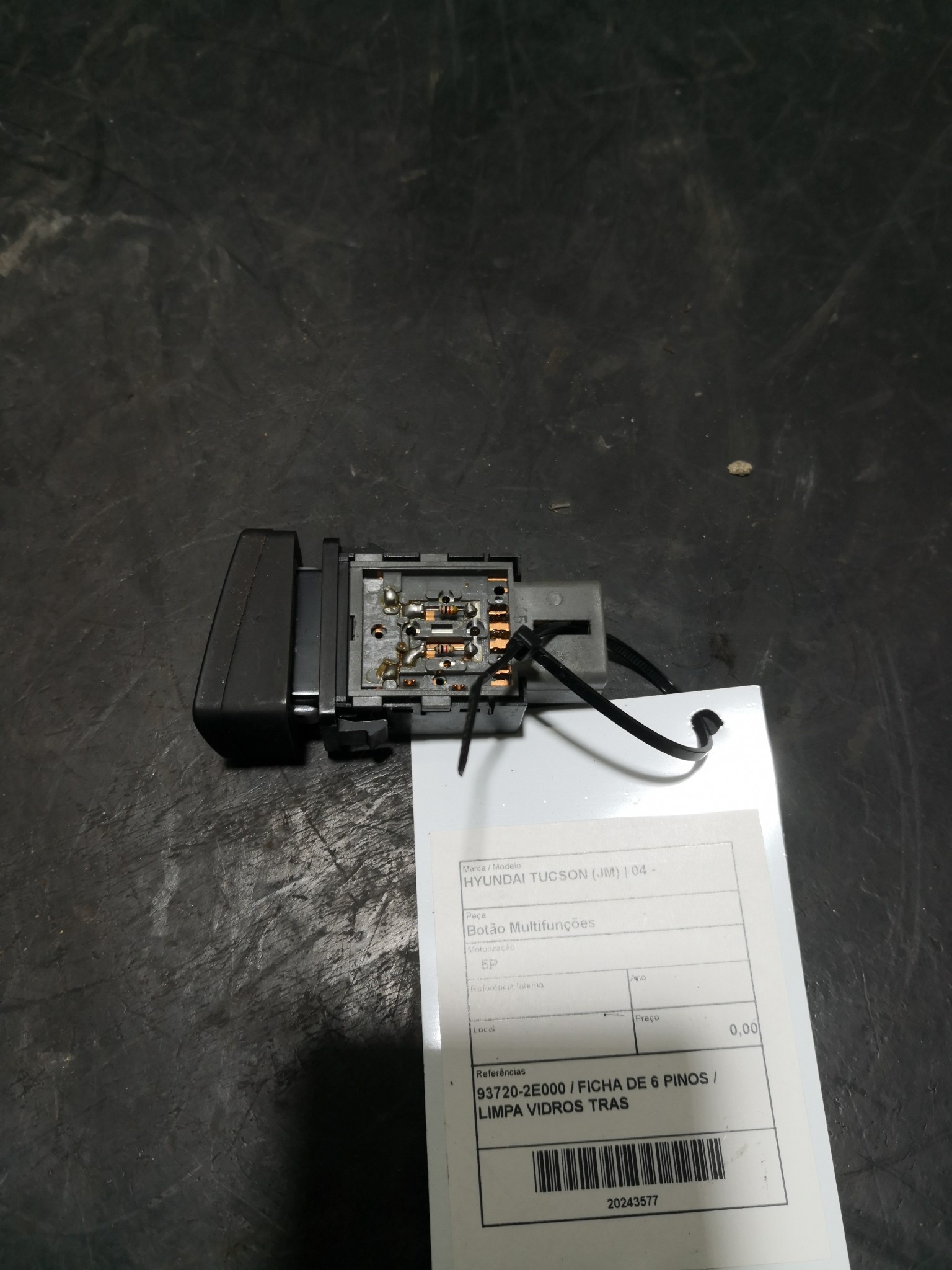 Botão Multifunções HYUNDAI TUCSON (JM) | 04 -  Imagem-1