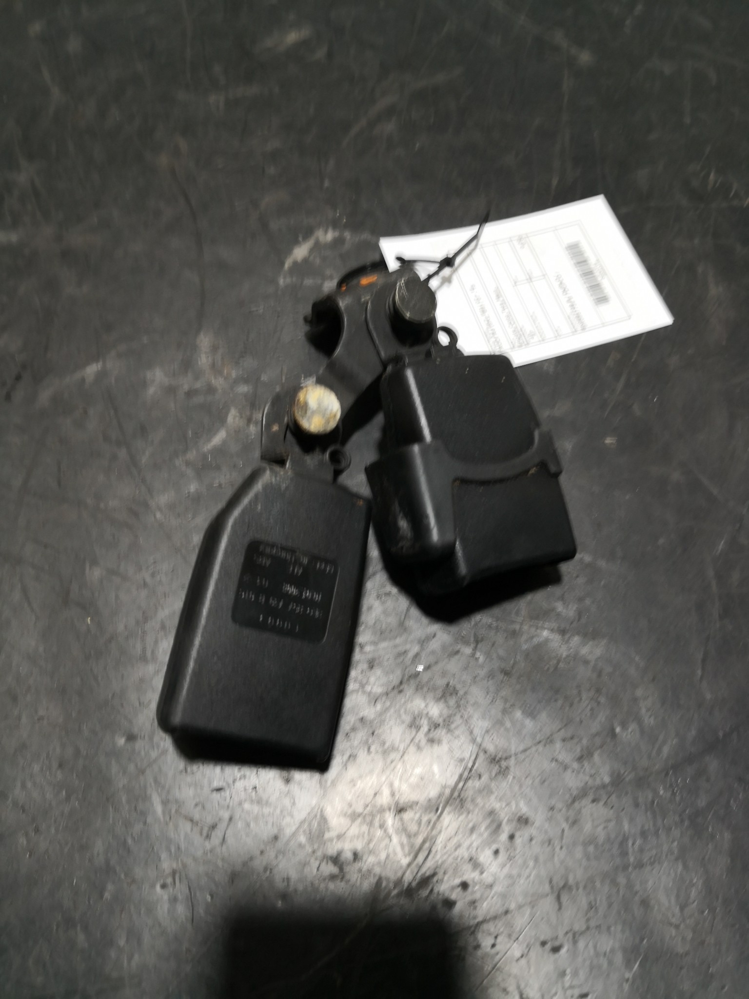 Engate Cinto Trás Meio AUDI A4 (8K2, B8) | 07 - 15 Imagem-1