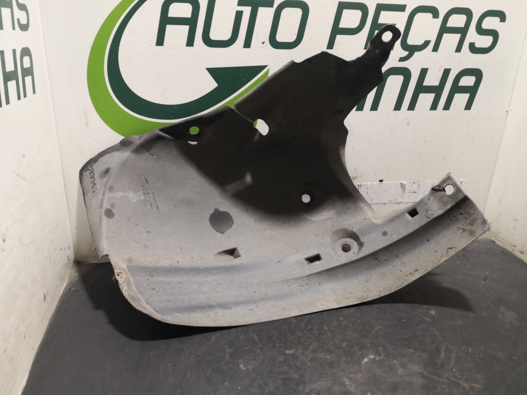 Cave de Roda Esq RENAULT CLIO III (BR0/1, CR0/1) | 05 -  Imagem-1