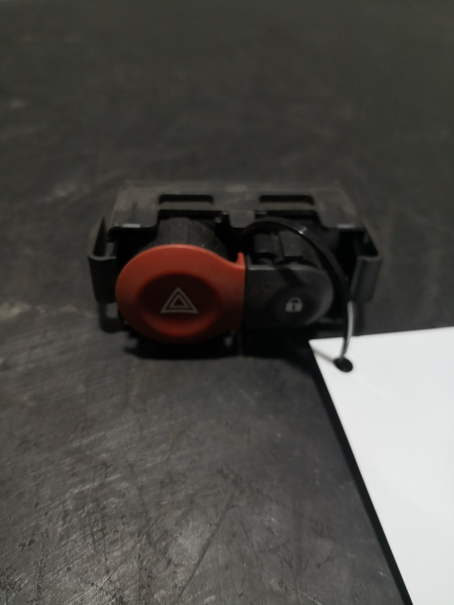 Botão 4 Piscas RENAULT - ID S_103925