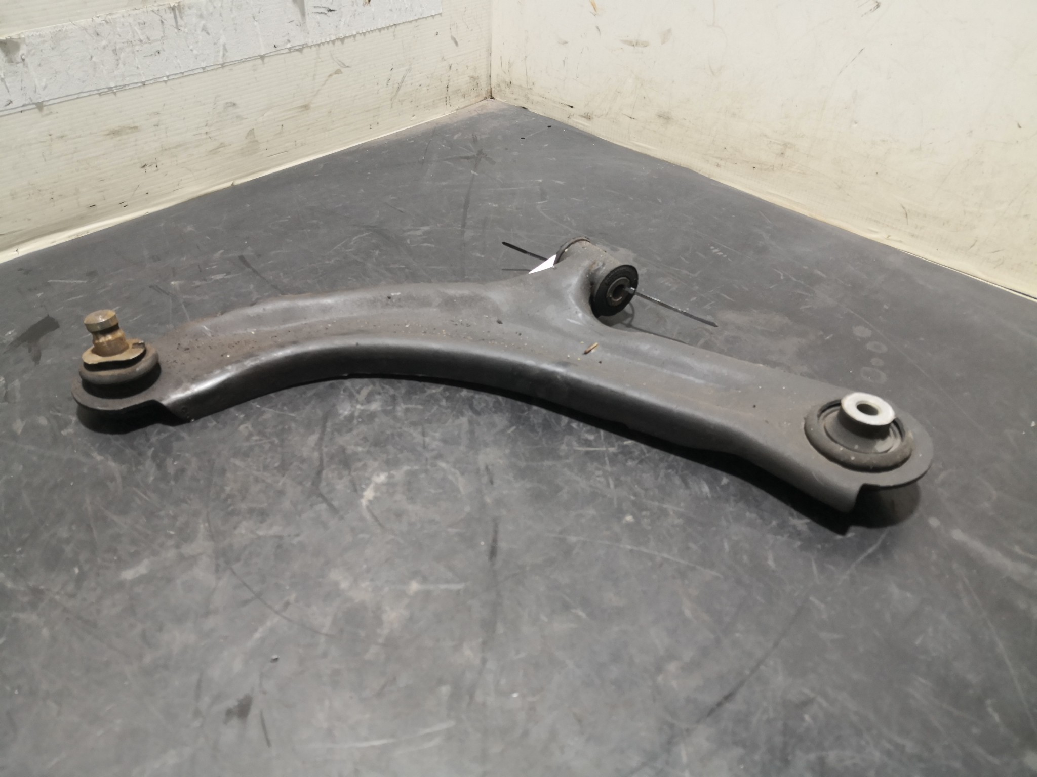 Braço Suspensão Frente Esq RENAULT CLIO III (BR0/1, CR0/1) | 05 -  Imagem-1