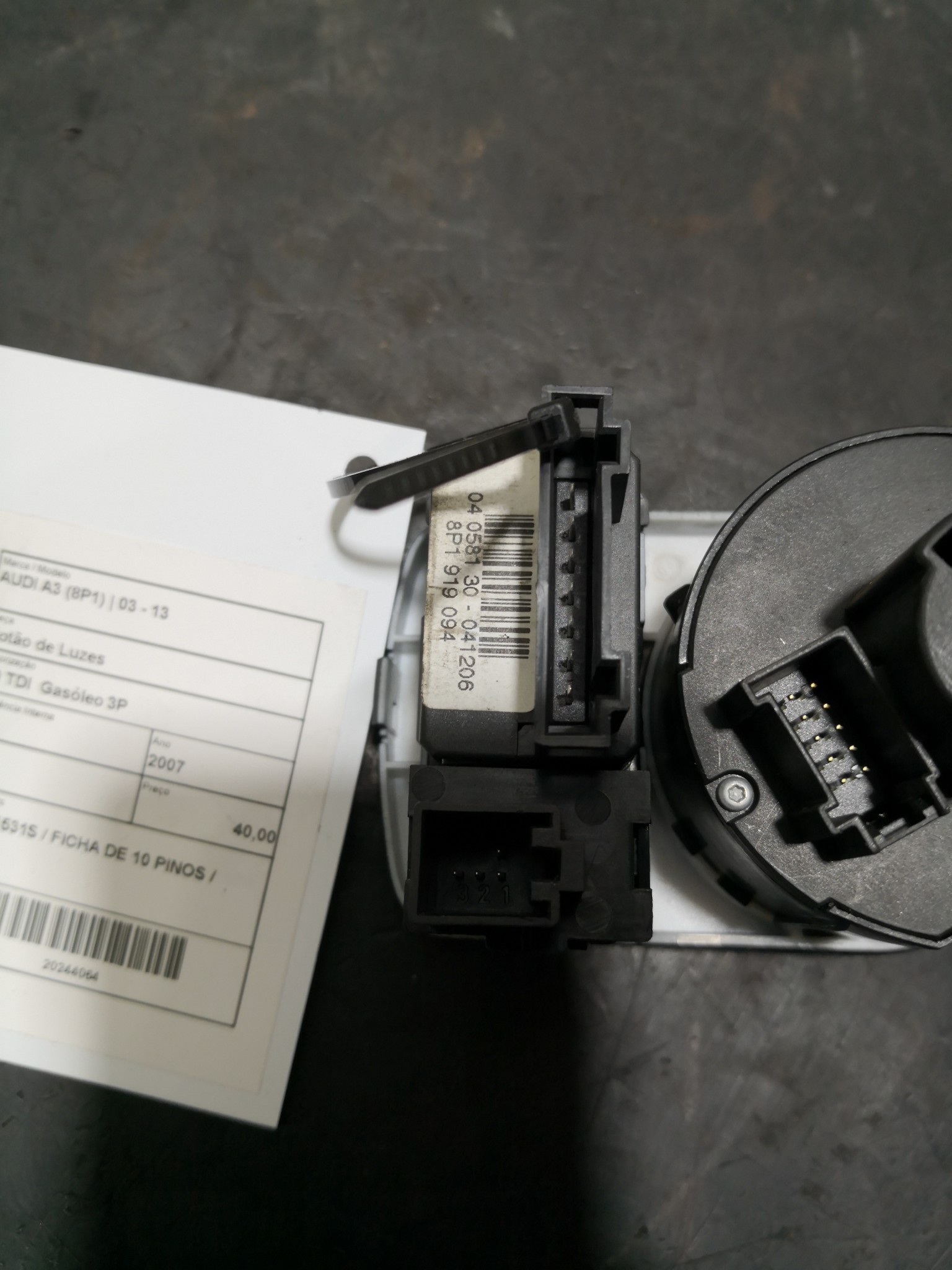 Botão de Luzes AUDI A3 (8P1) | 03 - 13 Imagem-2