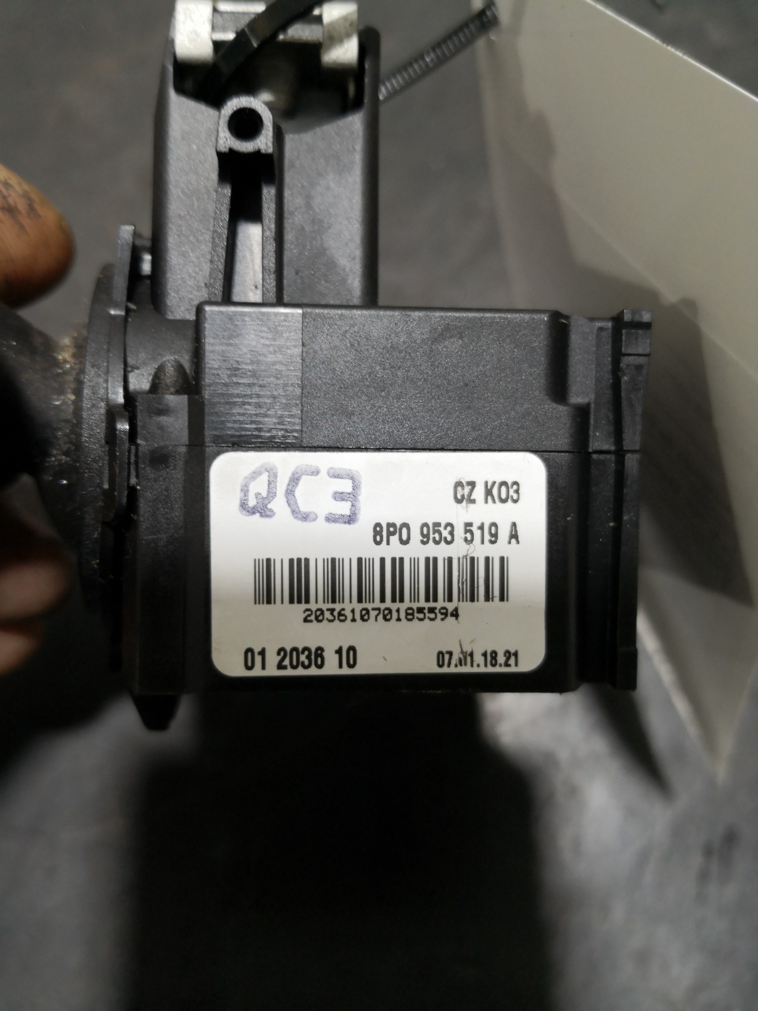 Manipulo de Escovas AUDI A3 (8P1) | 03 - 13 Imagem-3