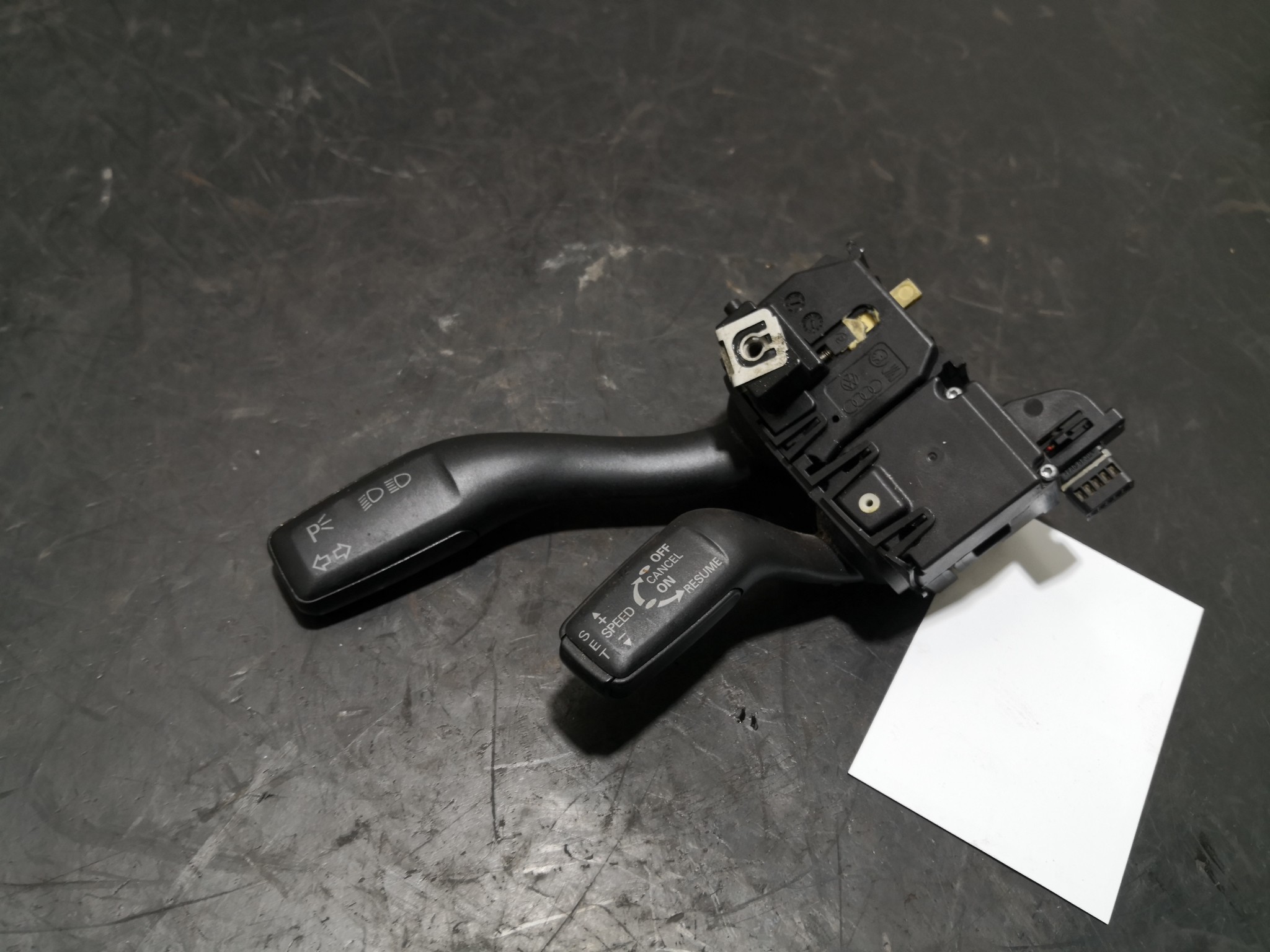 Manipulo Luzes e Piscas AUDI A3 (8P1) | 03 - 13 Imagem-1