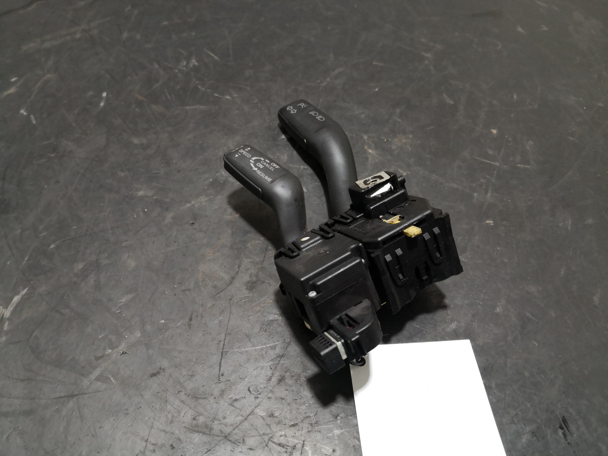 Manipulo Luzes e Piscas AUDI A3 (8P1) | 03 - 13 Imagem-2