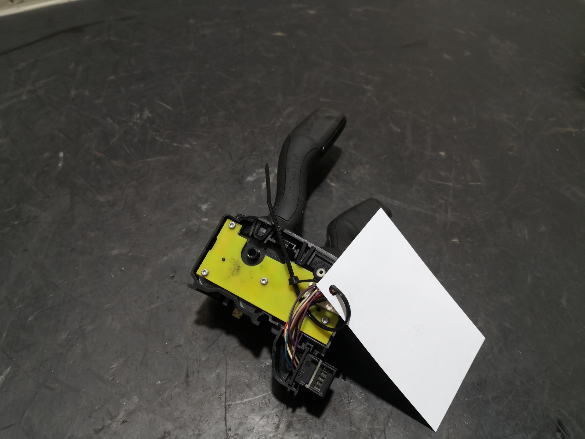 Manipulo Luzes e Piscas AUDI A3 (8P1) | 03 - 13 Imagem-3