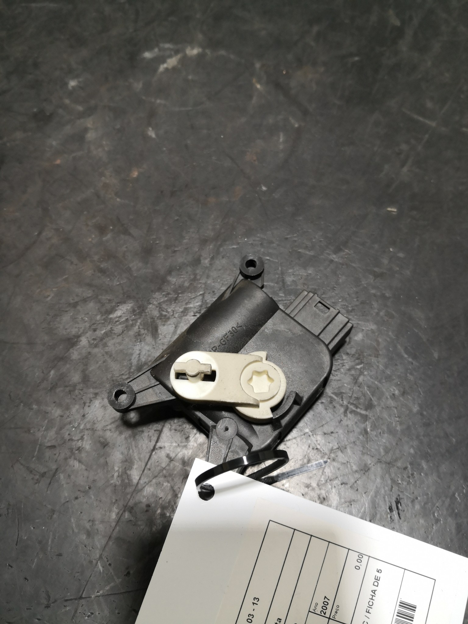 Motor de Comporta AUDI A3 (8P1) | 03 - 13 Imagem-2