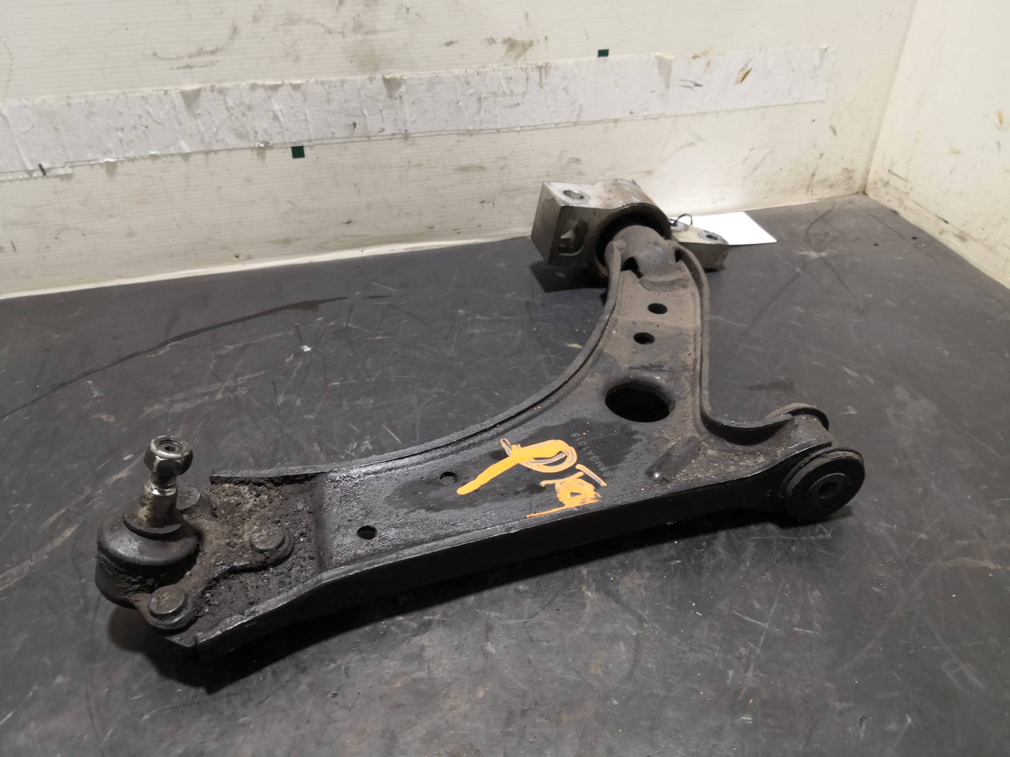 Braço Suspensão Frente Dto AUDI A3 (8P1) | 03 - 13 Imagem-1