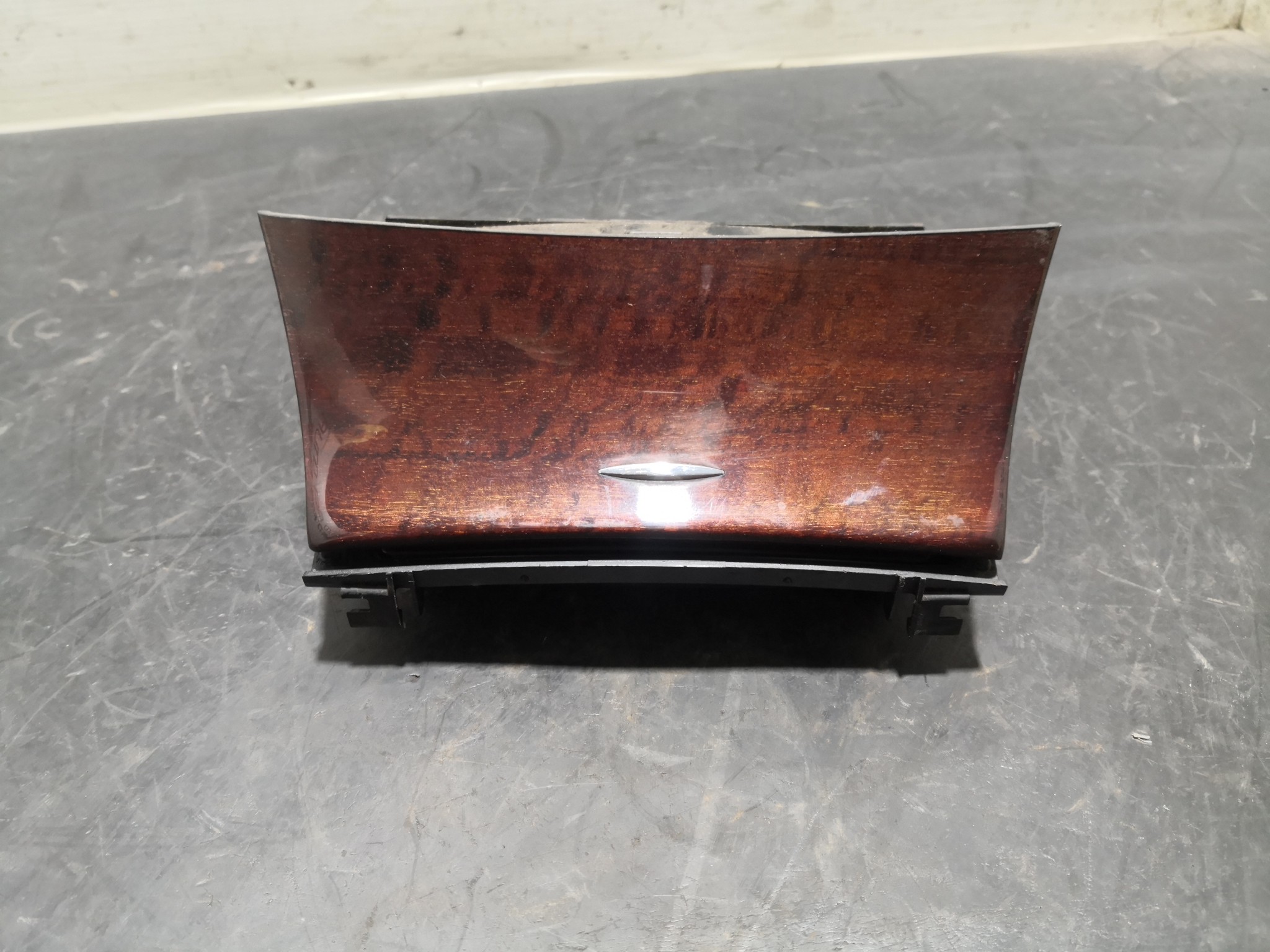 Cinzeiro MERCEDES-BENZ E-CLASS (W211) | 02 - 09 Imagem-1