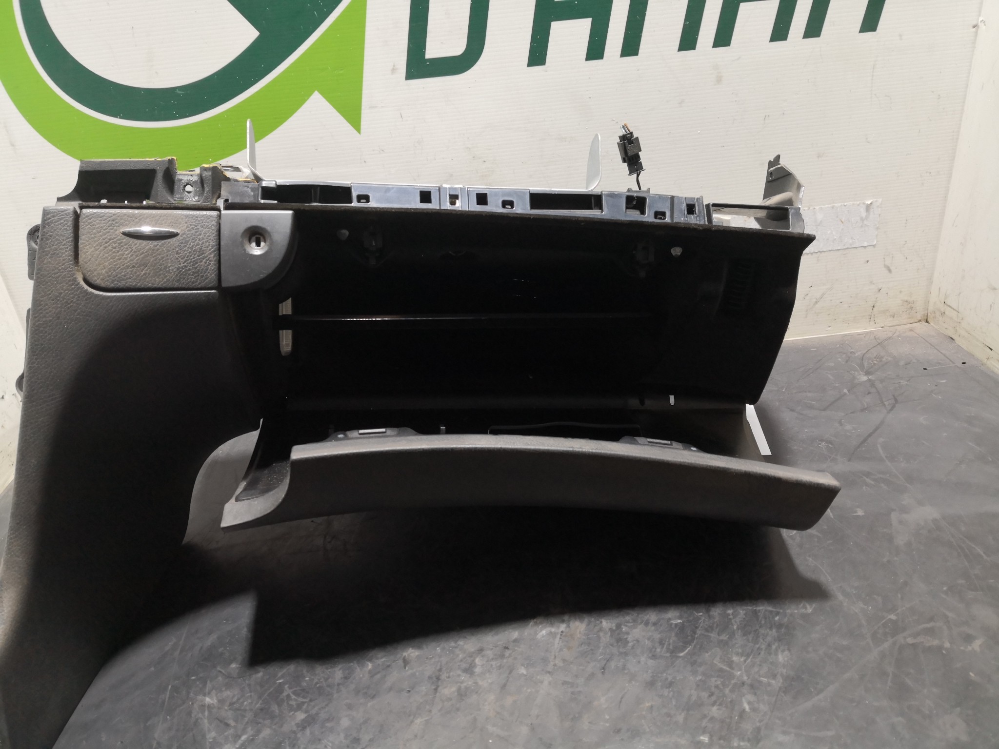 Porta Luvas MERCEDES-BENZ E-CLASS (W211) | 02 - 09 Imagem-1